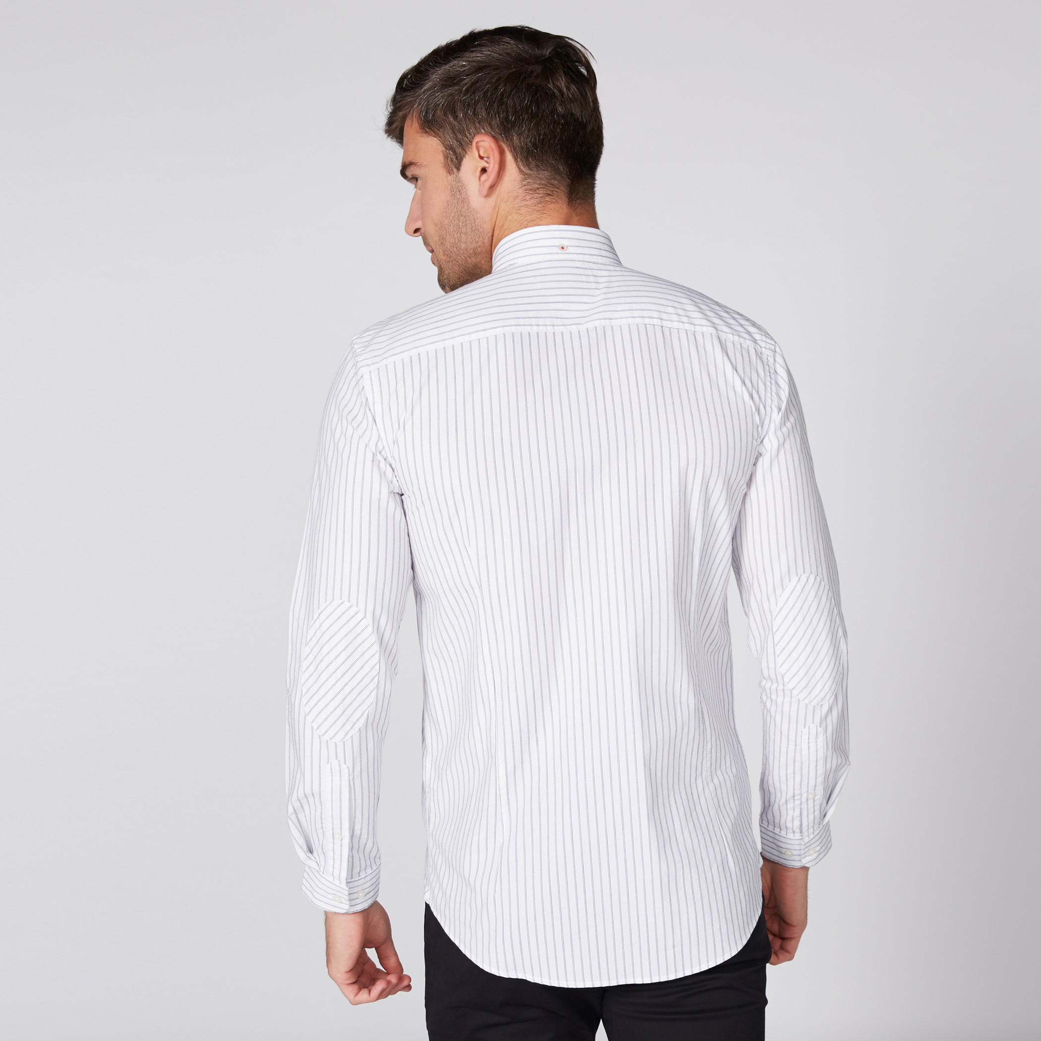 قميص مقلّم بأكمام طويلة وأزرار-men-clothing-shirts-image-4