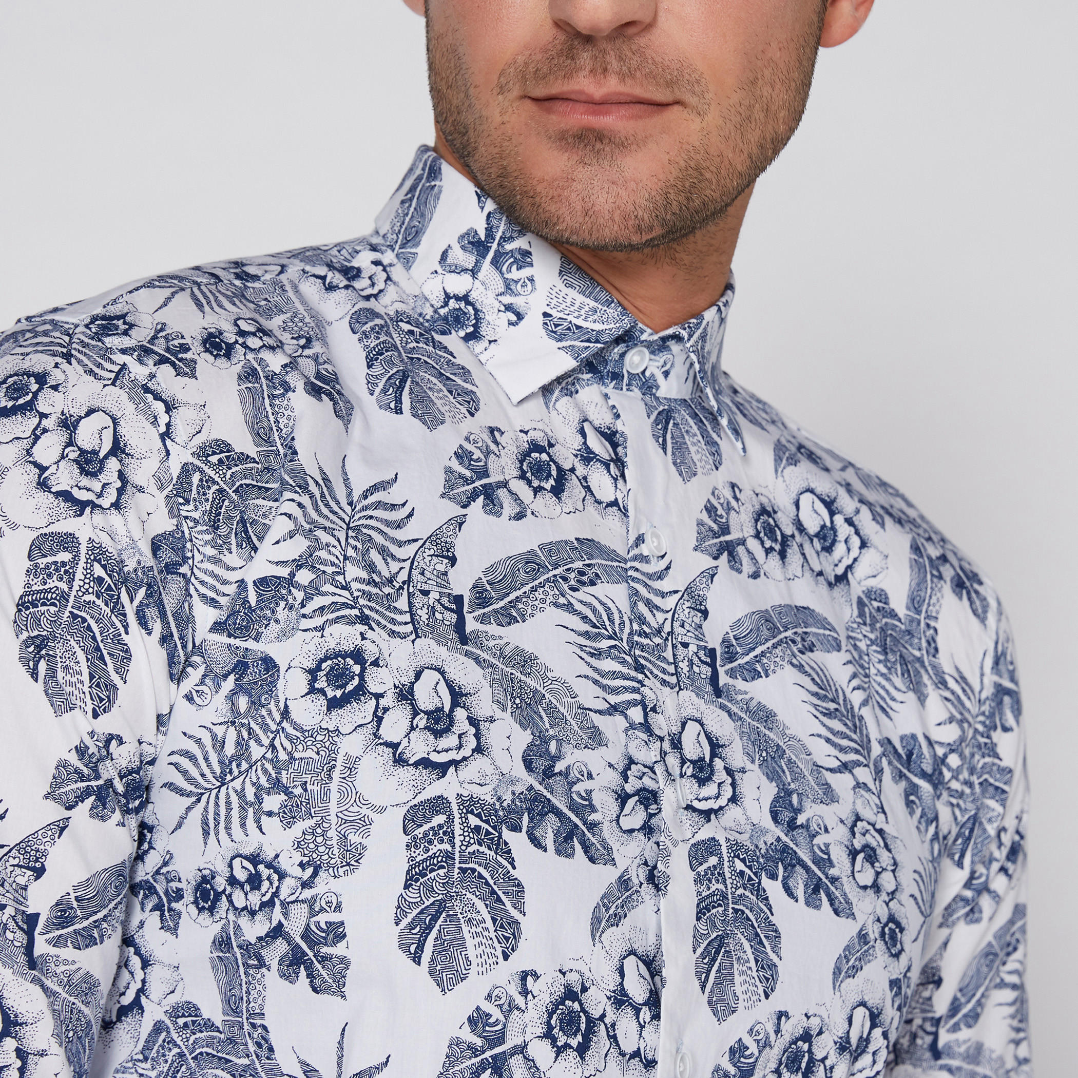 قميص بأكمام طويلة وأزرار وطبعات-men-clothing-shirts-image-2