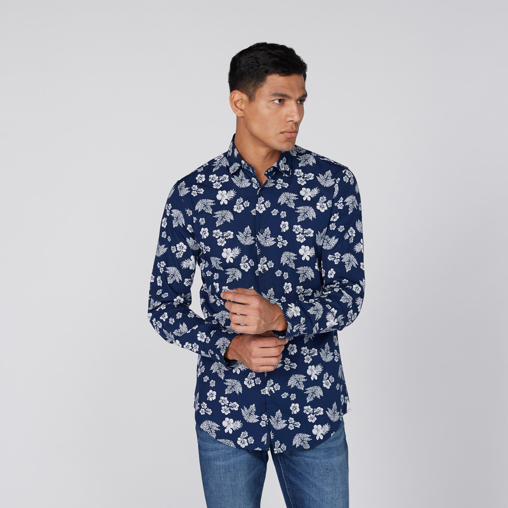 قميص بأكمام طويلة وأزرار وطبعات-men-clothing-shirts-image-1