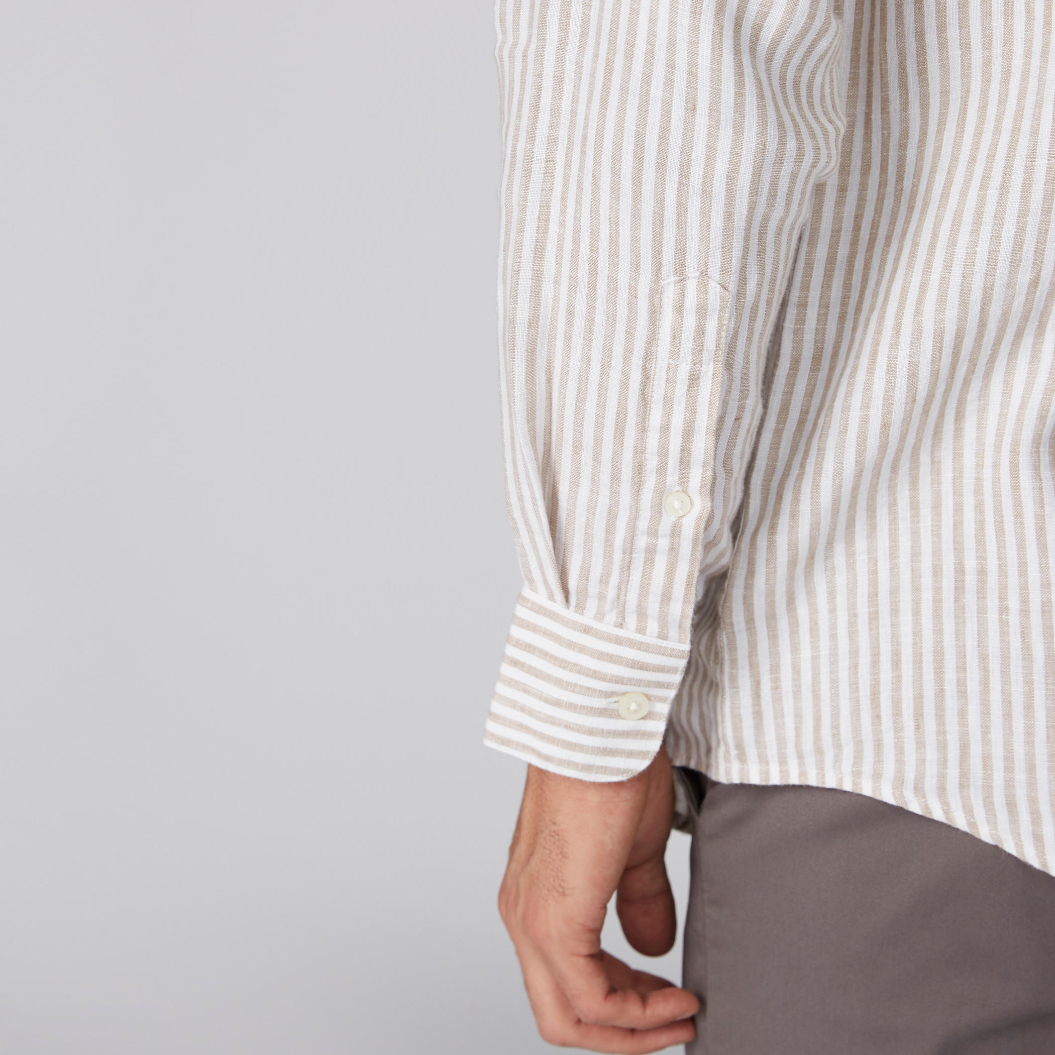 قميص مقلّم بأكمام طويلة وأزرار-men-clothing-shirts-image-5