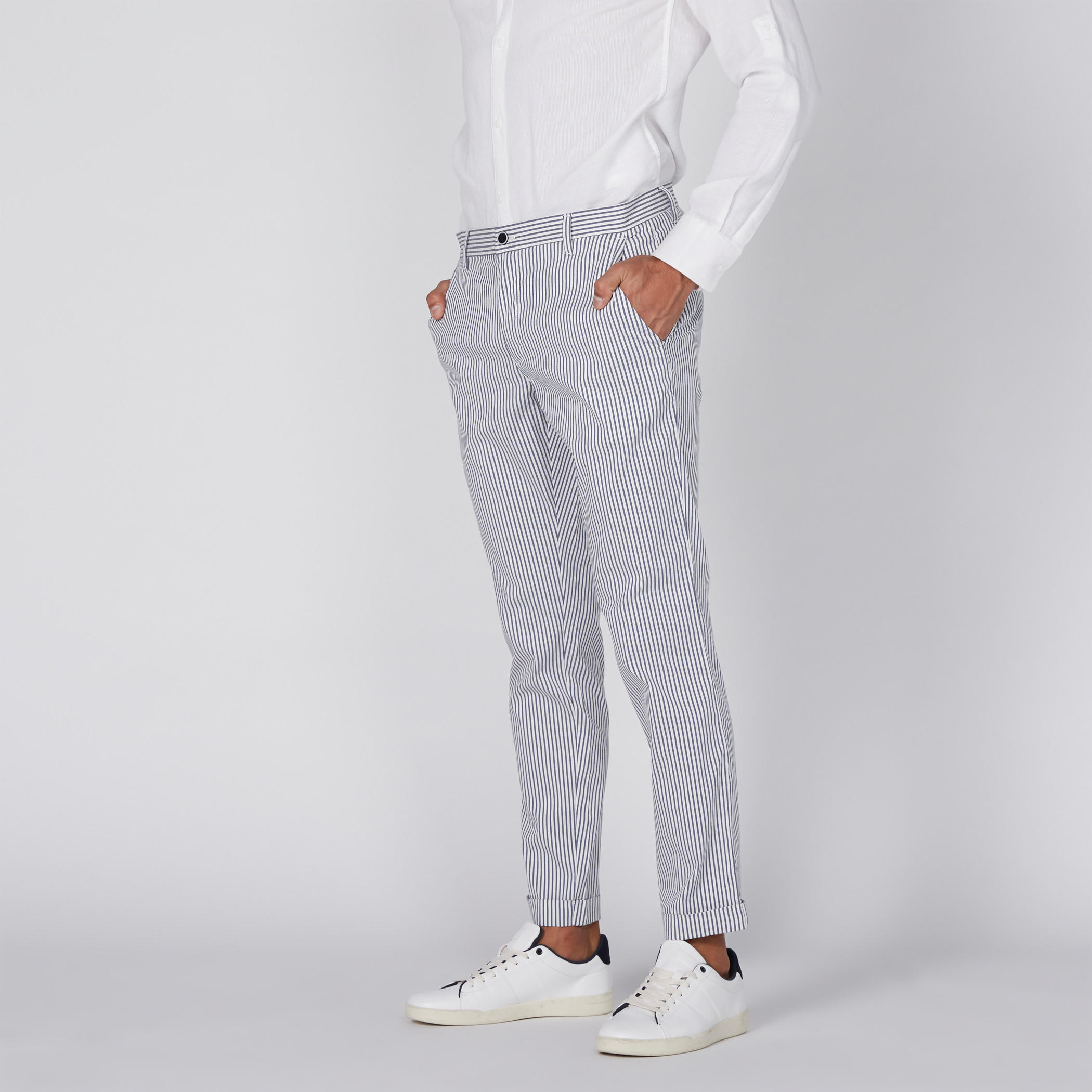 بنطال مقلّم بزر إغلاق وجيوب-men-clothing-bottoms-trousersandchinos-trousers-image-3