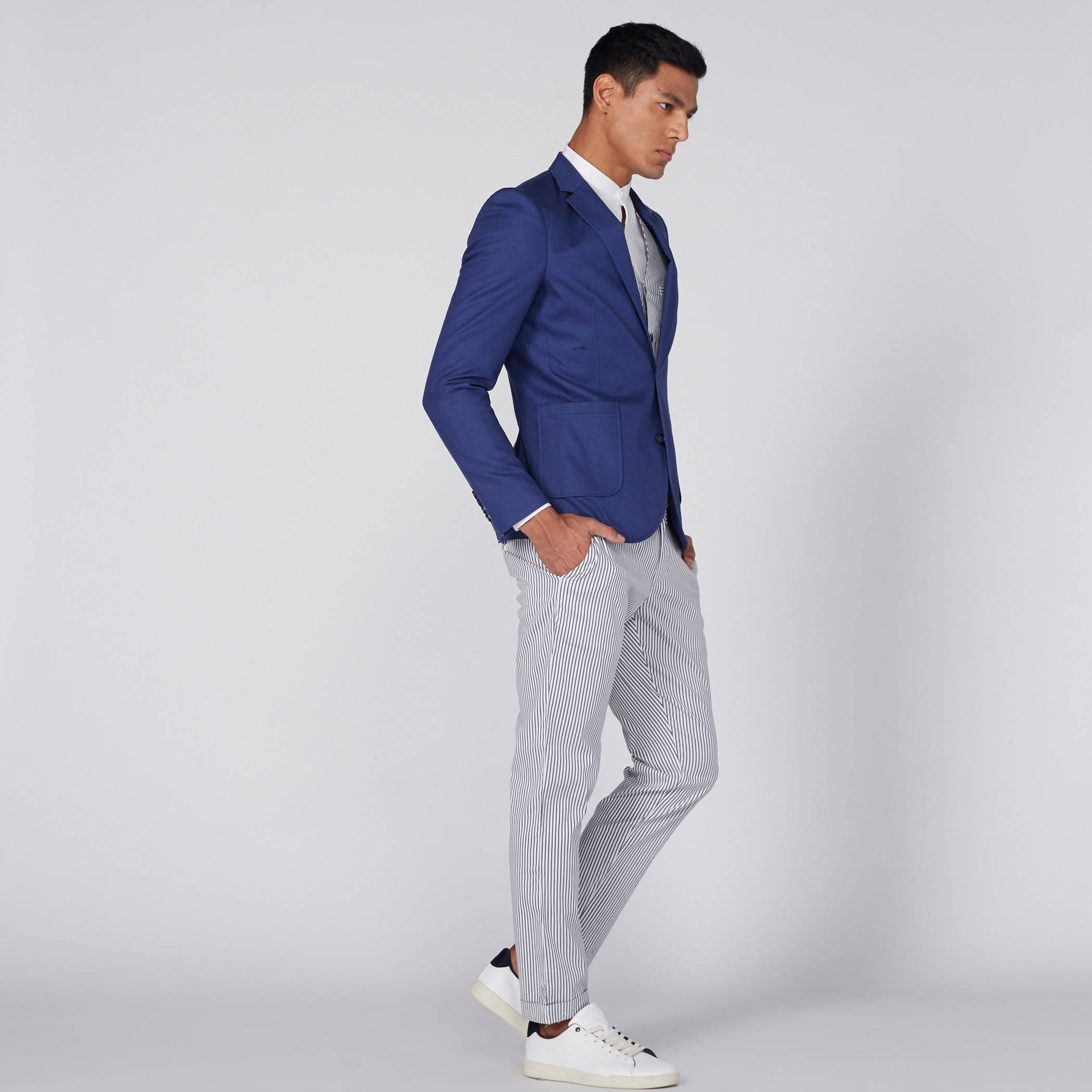 بنطال مقلّم بزر إغلاق وجيوب-men-clothing-bottoms-trousersandchinos-trousers-image-4