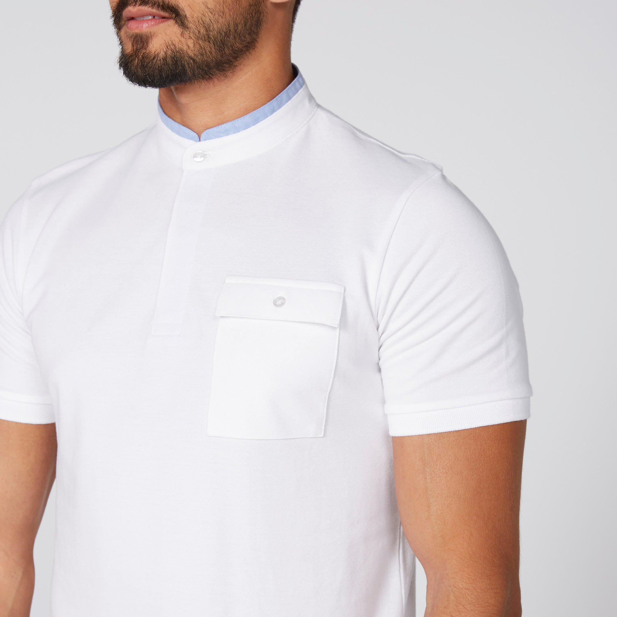 تيشيرت بياقة ماندارين وأكمام قصيرة وجيب على الصدر-men-clothing-tshirtsandpolos-tshirts-image-2
