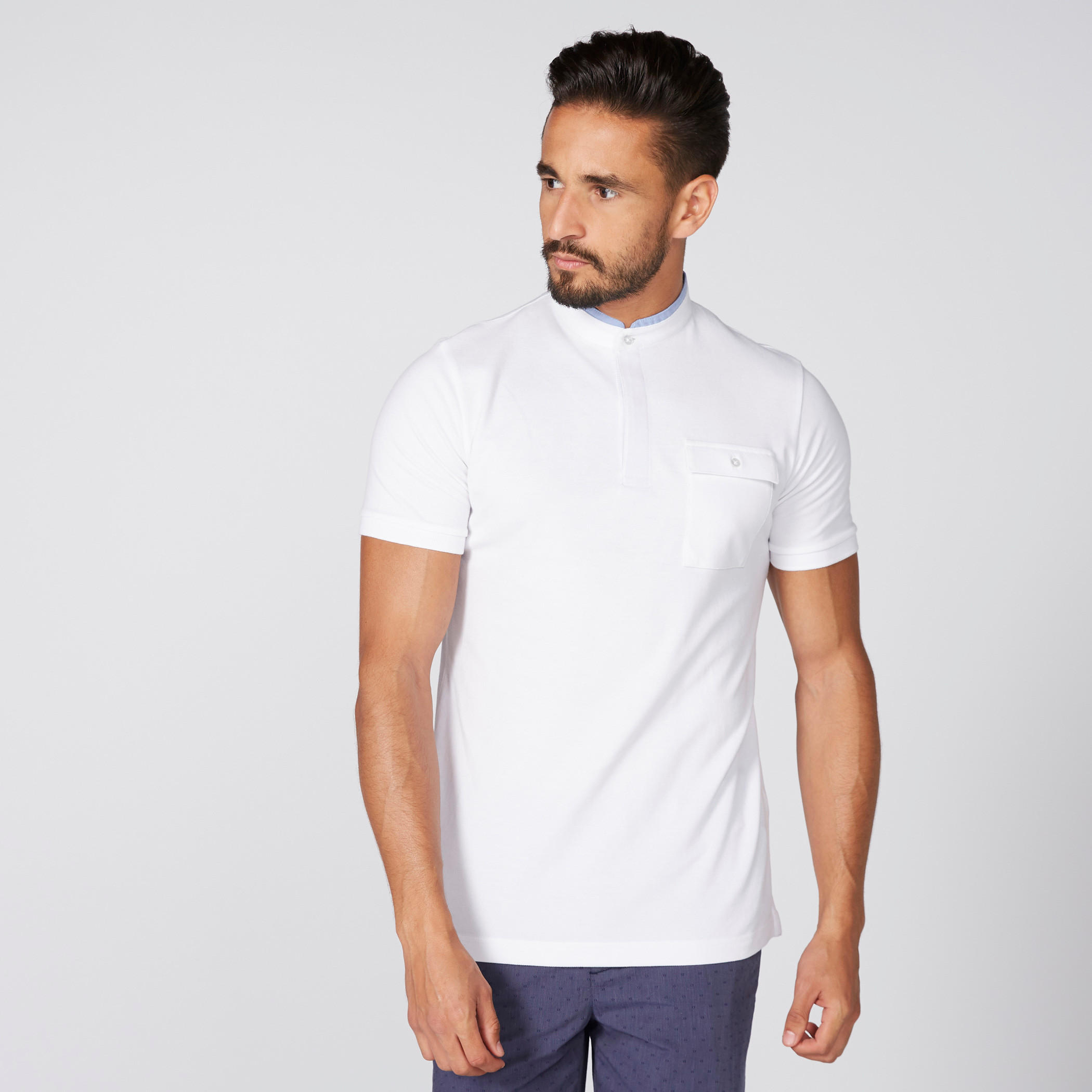 تيشيرت بياقة ماندارين وأكمام قصيرة وجيب على الصدر-men-clothing-tshirtsandpolos-tshirts-image-3