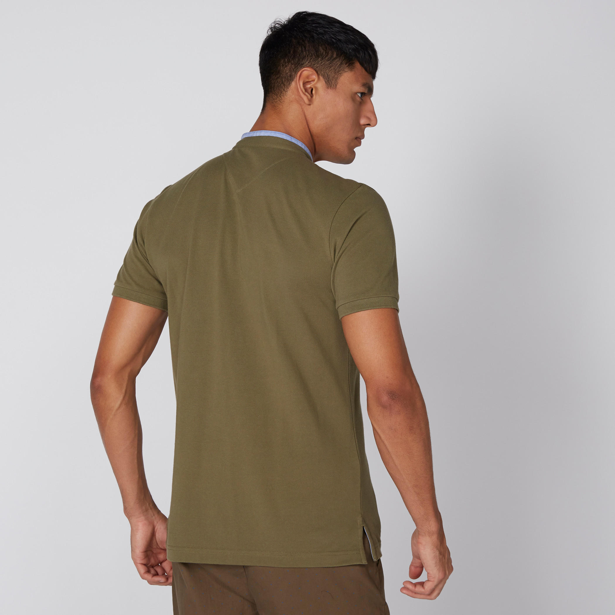 تيشيرت بياقة ماندارين وأكمام قصيرة وجيوب-men-clothing-tshirtsandpolos-tshirts-image-3