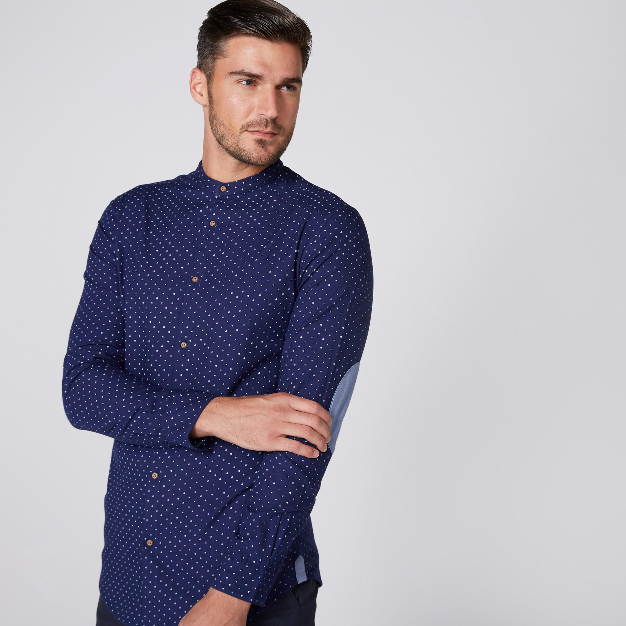 قميص بأكمام طويلة وأزرار وطبعات-men-clothing-shirts-image-1