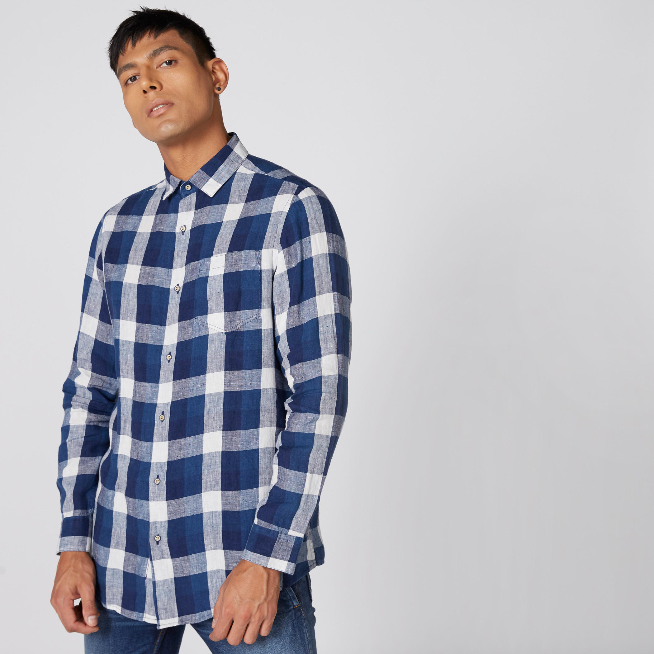 قميص كاروهات أكمام طويلة وأزرار-men-clothing-shirts-image-3