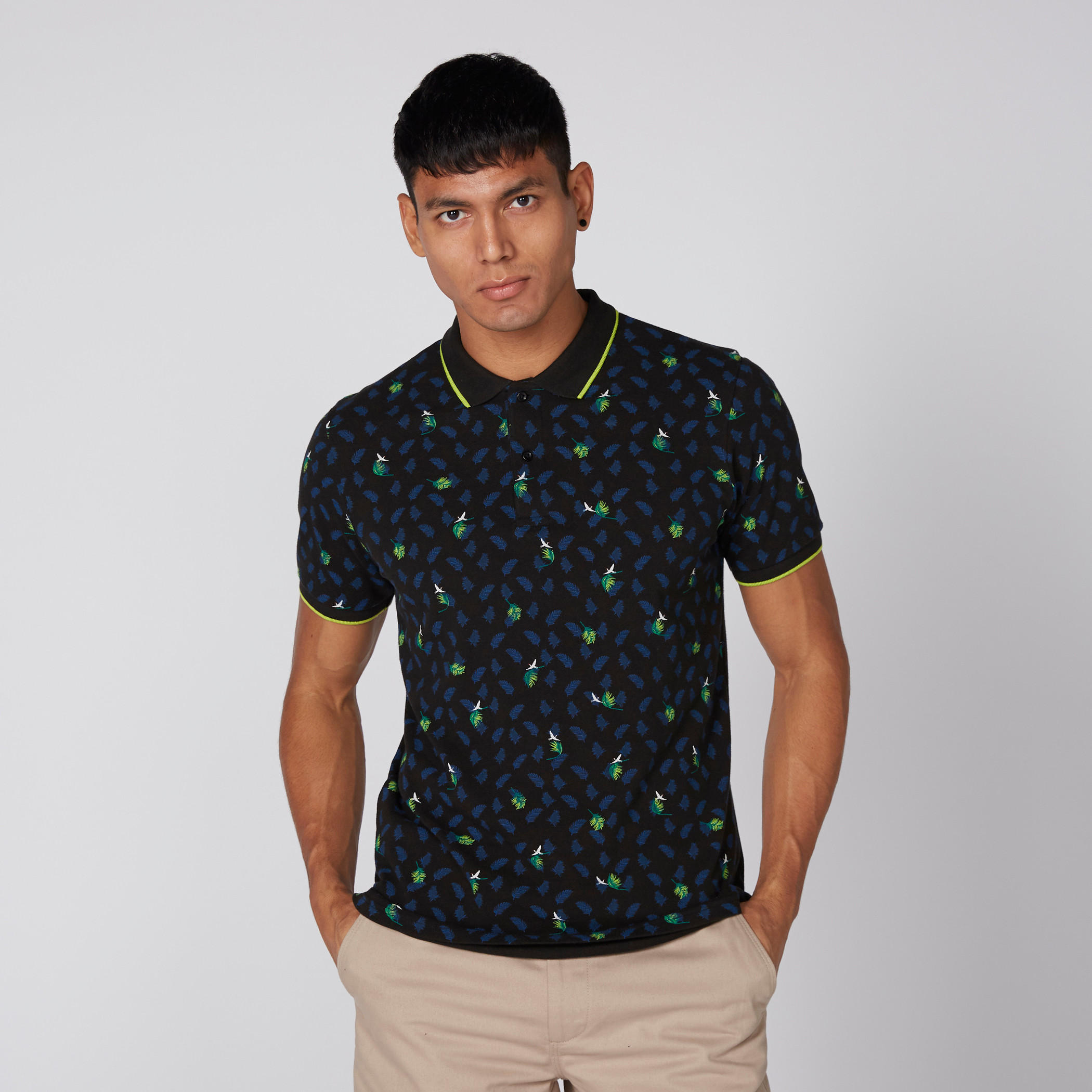 تيشيرت بياقة بولو وأكمام قصيرة وطبعات-men-clothing-tshirtsandpolos-polos-image-3