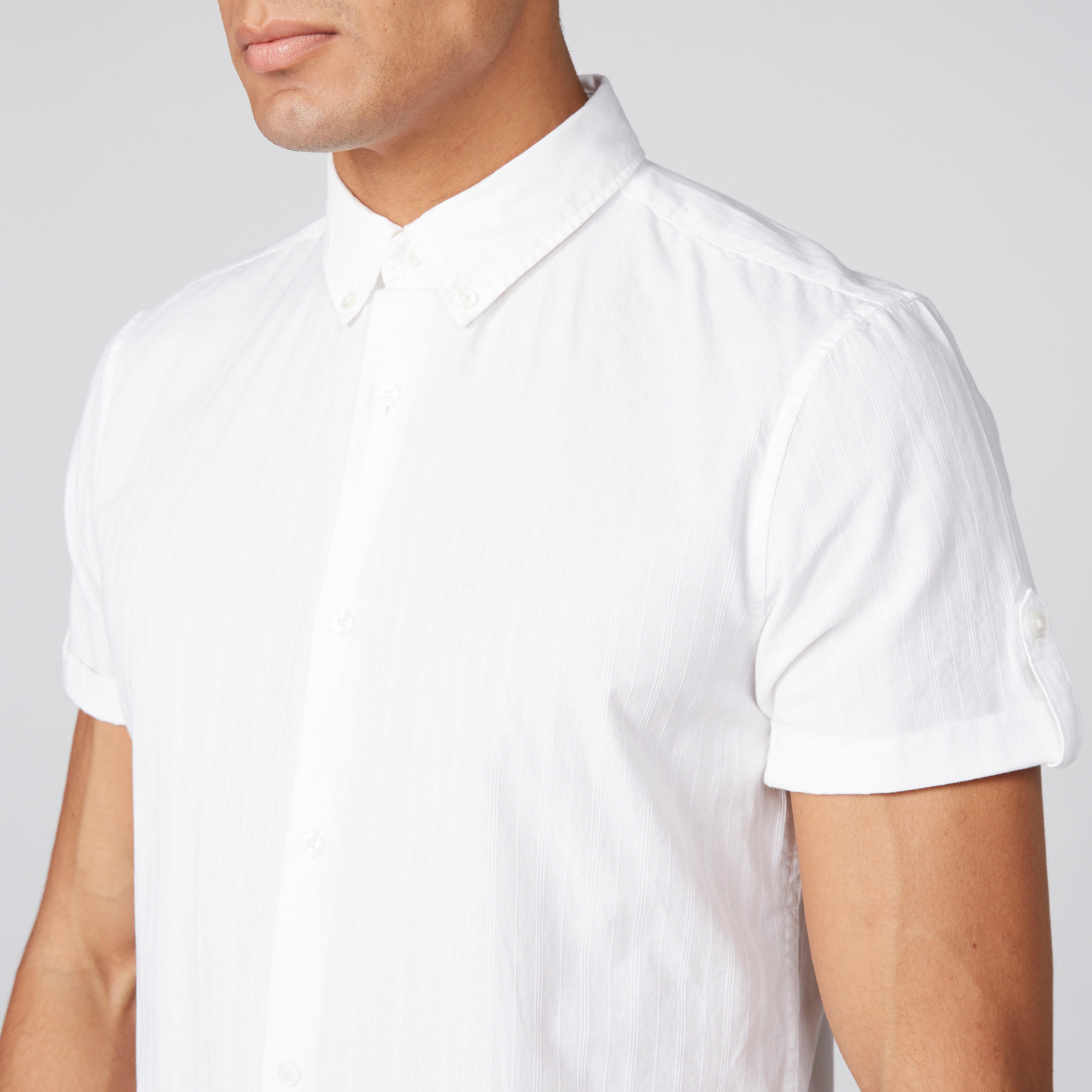 قميص بارز الملمس بأكمام قصيرة وأزرار-men-clothing-shirts-image-2