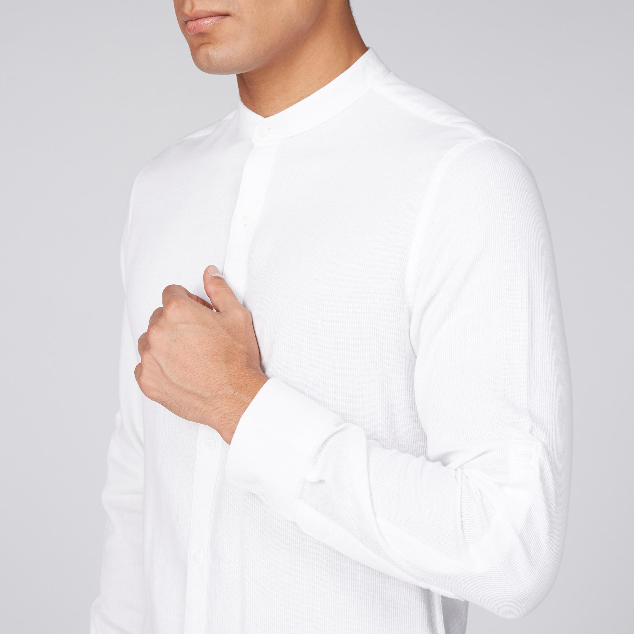 قميص بأكمام طويلة وياقة ماندارين وأزرار-men-clothing-shirts-image-2