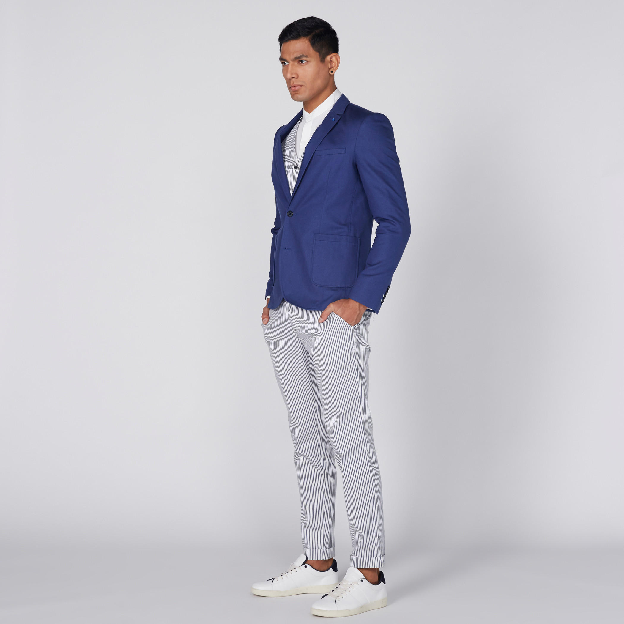 قميص بأكمام طويلة وياقة ماندارين وأزرار-men-clothing-shirts-image-3