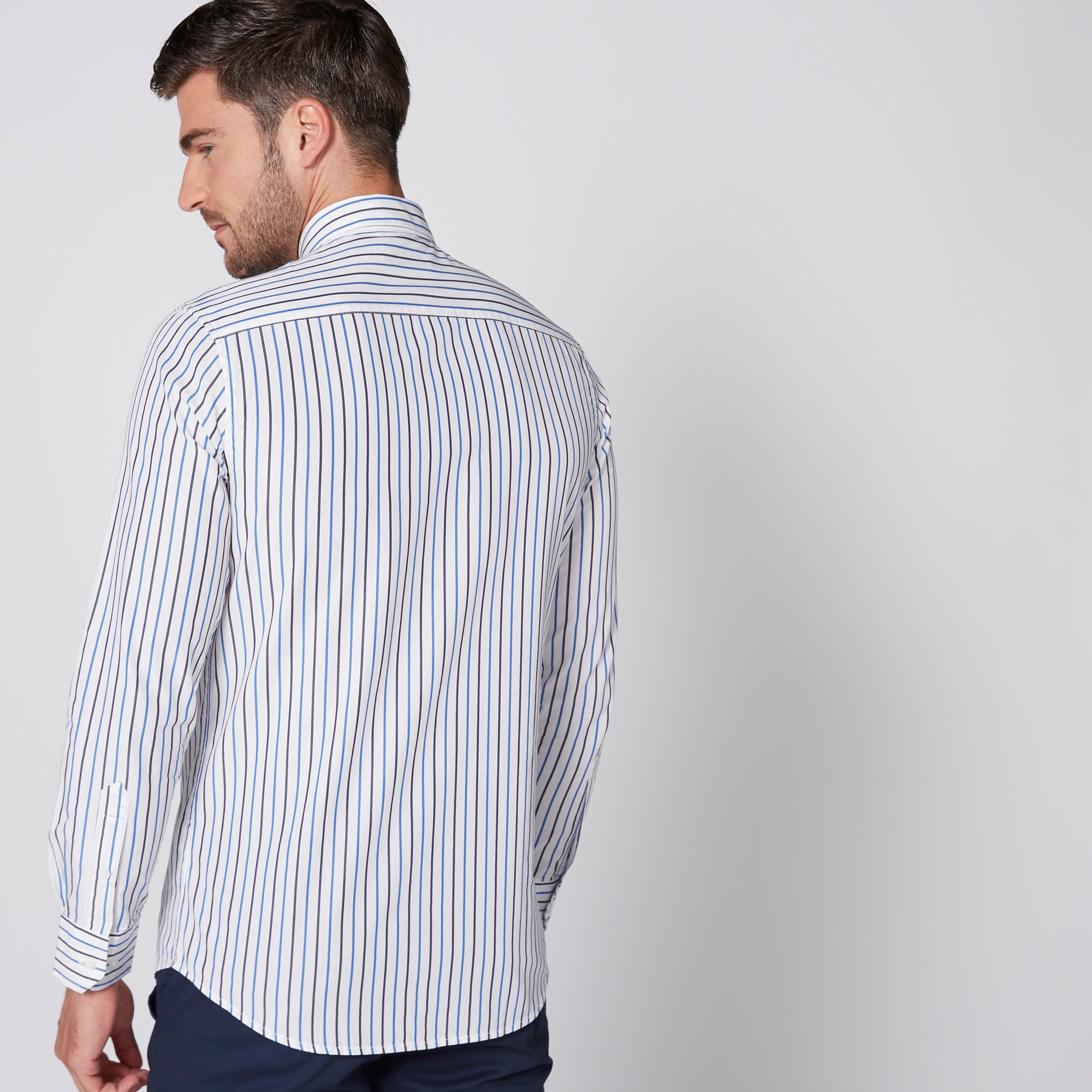 قميص مقلّم بأكمام طويلة وأزرار-men-clothing-shirts-image-3