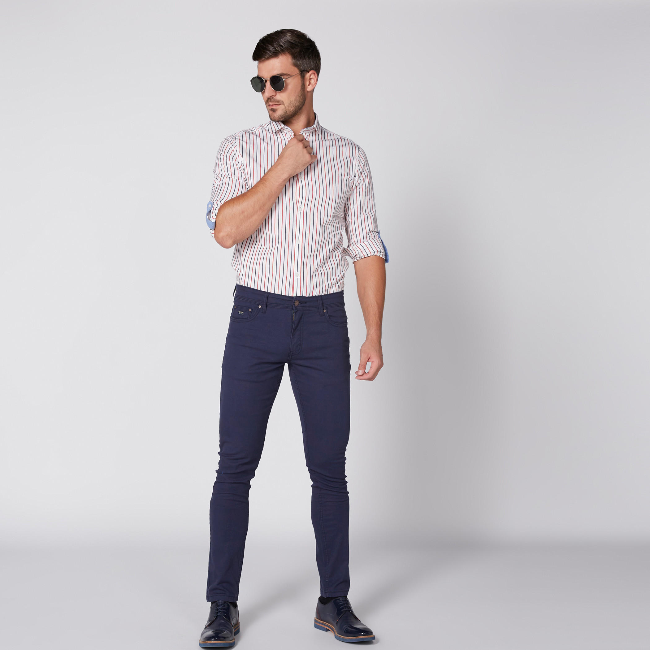 قميص مقلّم بأكمام طويلة وأزرار-men-clothing-shirts-image-4