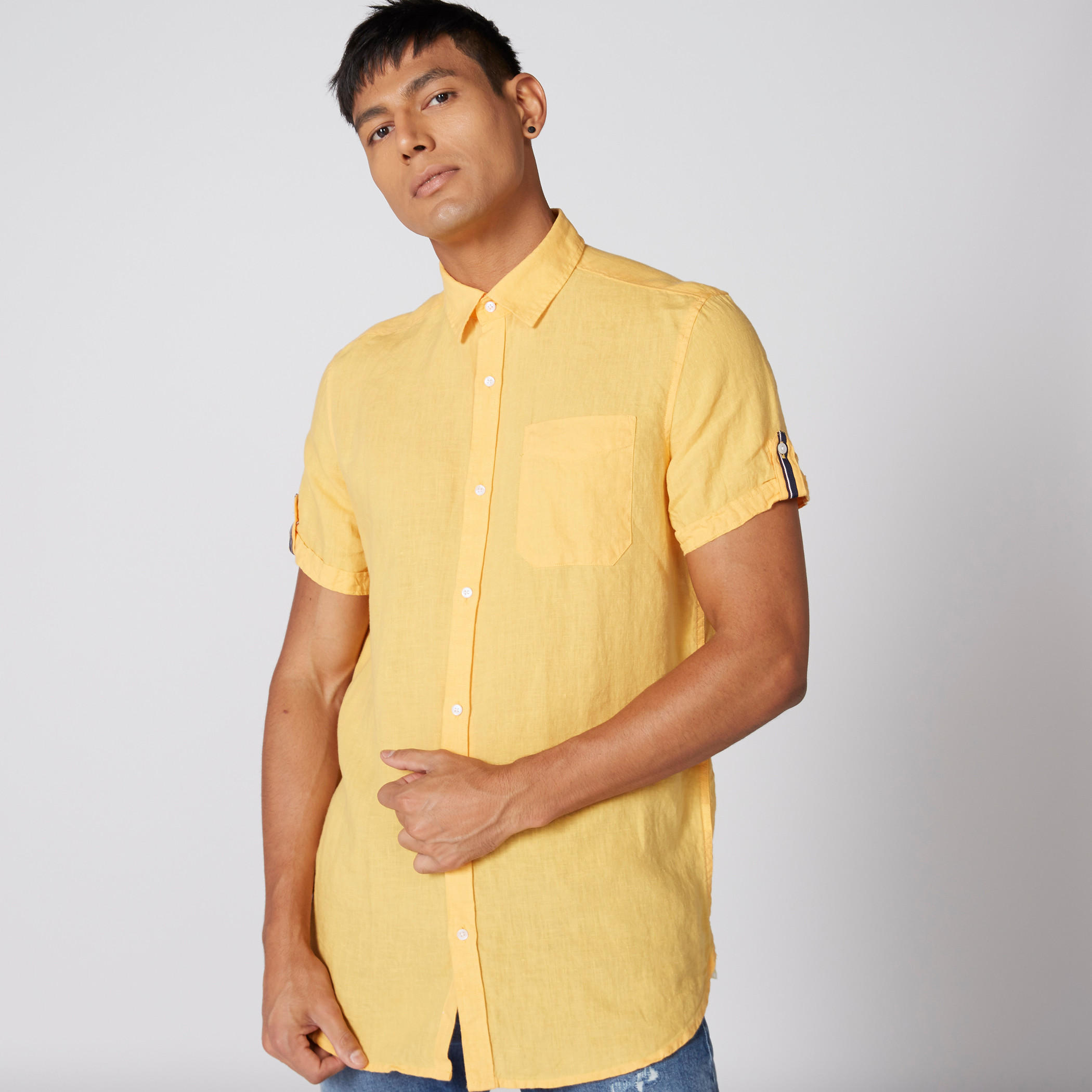 قميص بأكمام قصيرة وأزرار-men-clothing-shirts-image-4
