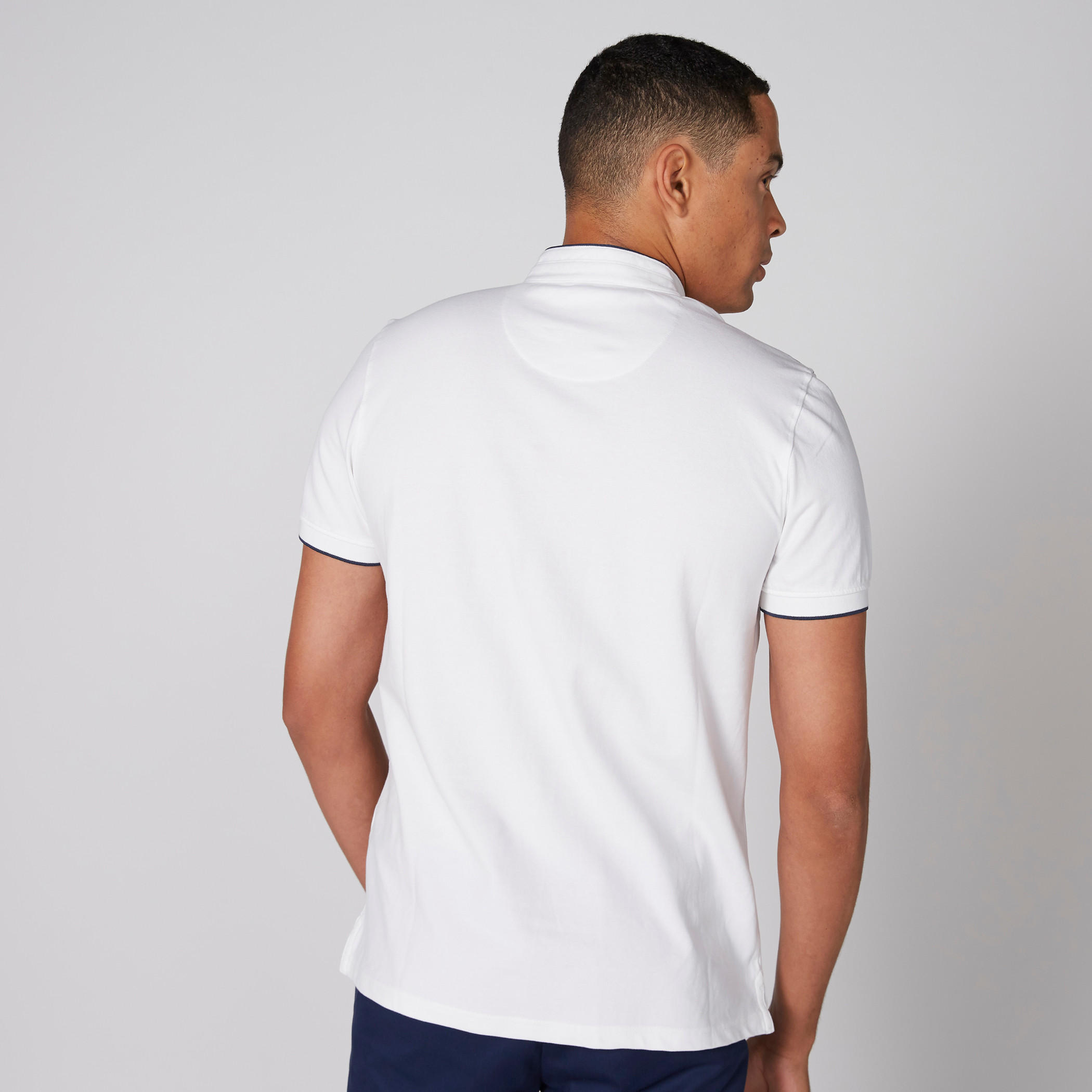 تيشيرت بياقة ماندارين وأكمام قصيرة-men-clothing-tshirtsandpolos-polos-image-2