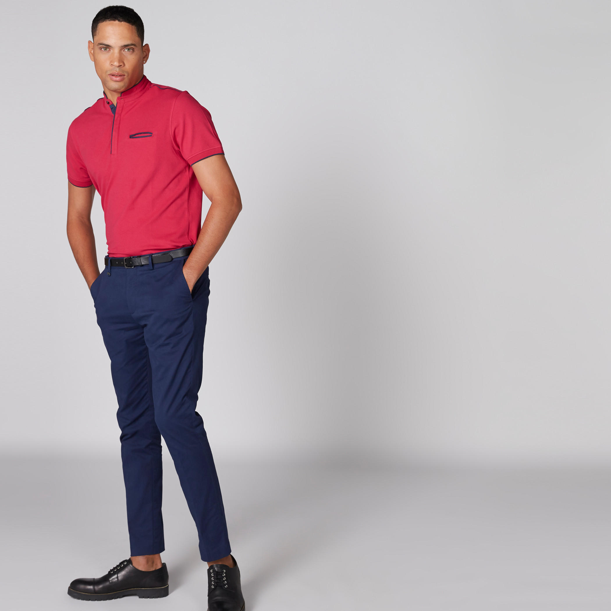 تيشيرت بياقة ماندارين وأكمام قصيرة-men-clothing-tshirtsandpolos-polos-image-3
