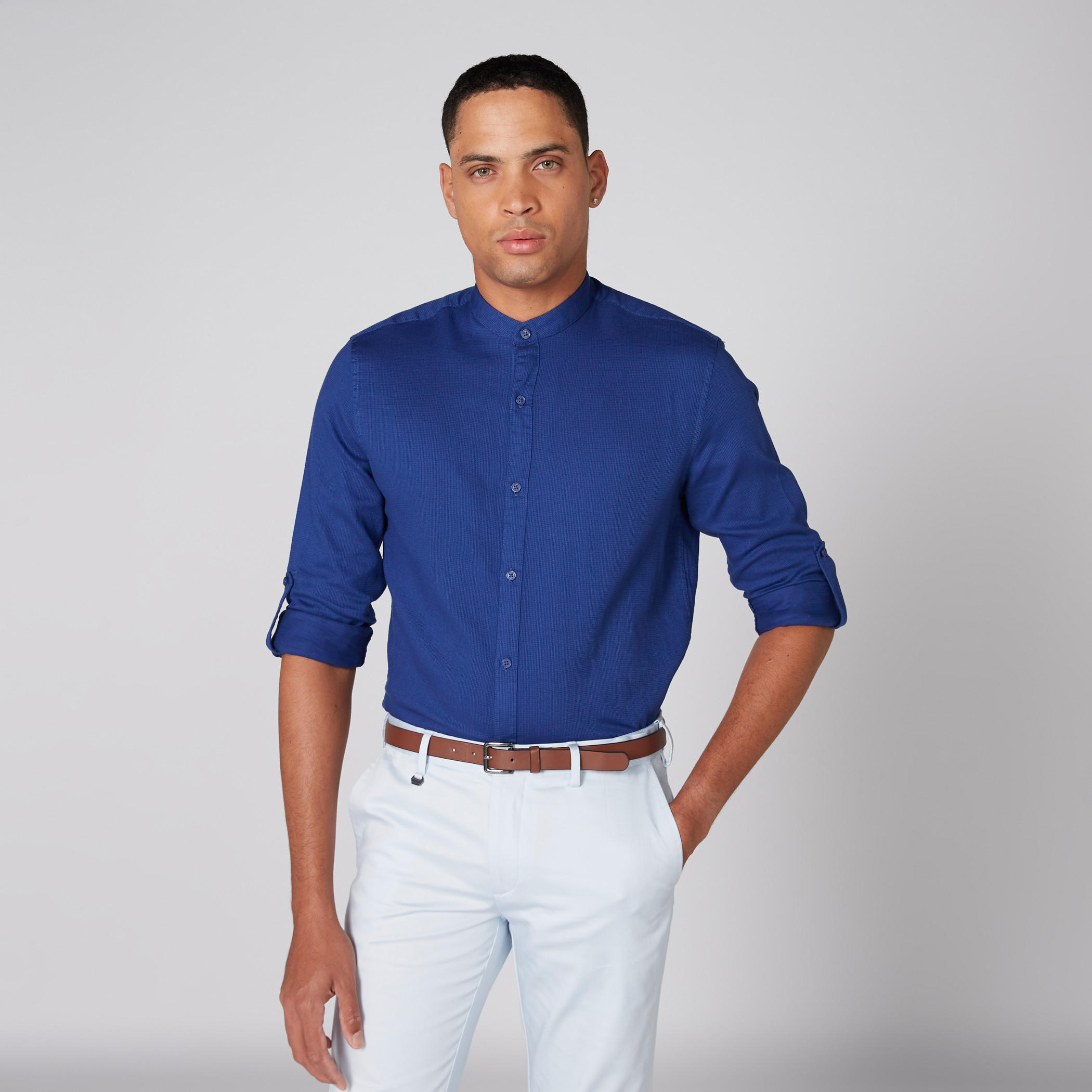 قميص بأكمام طويلة وياقة ماندارين وأزرار-men-clothing-shirts-image-4
