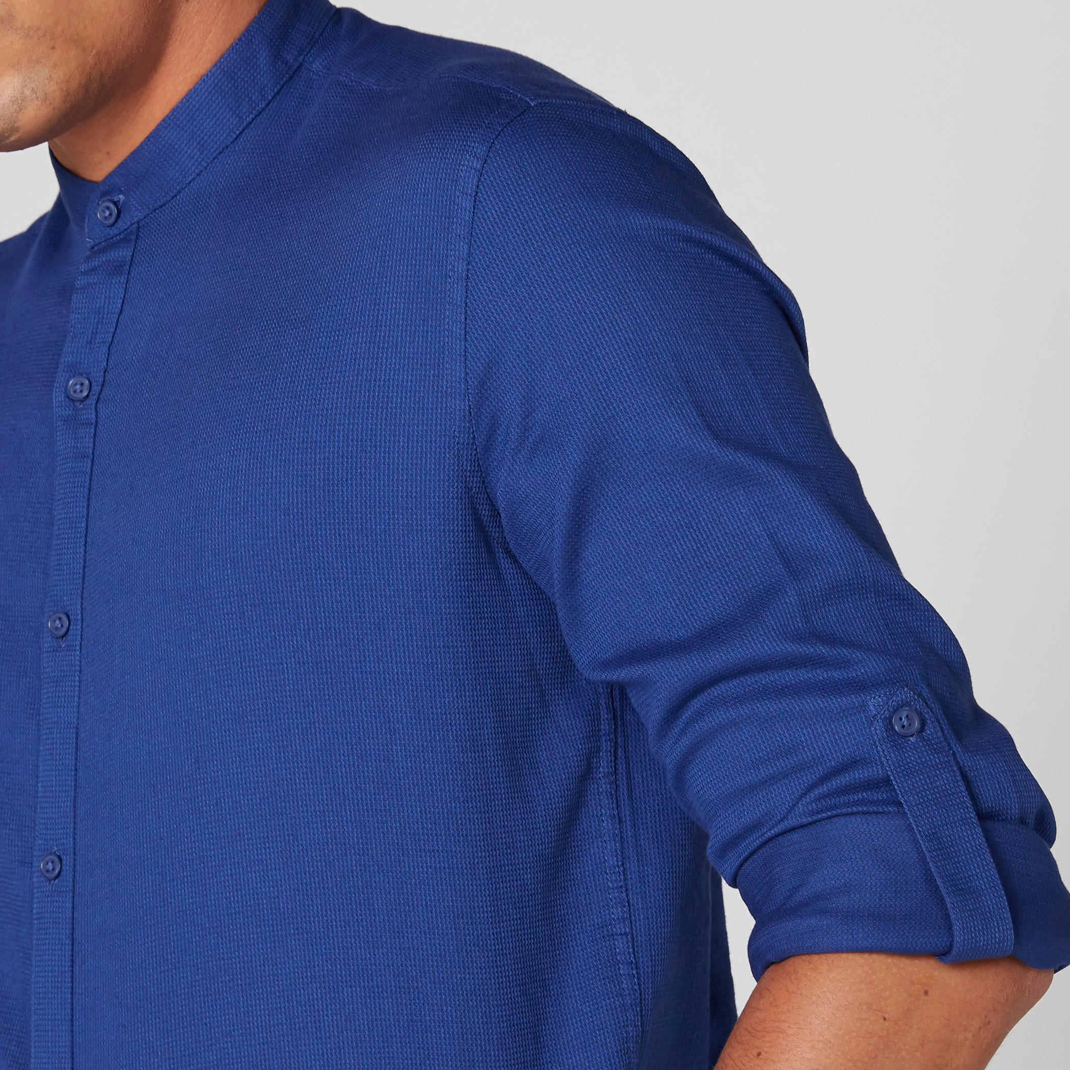 قميص بأكمام طويلة وياقة ماندارين وأزرار-men-clothing-shirts-image-1