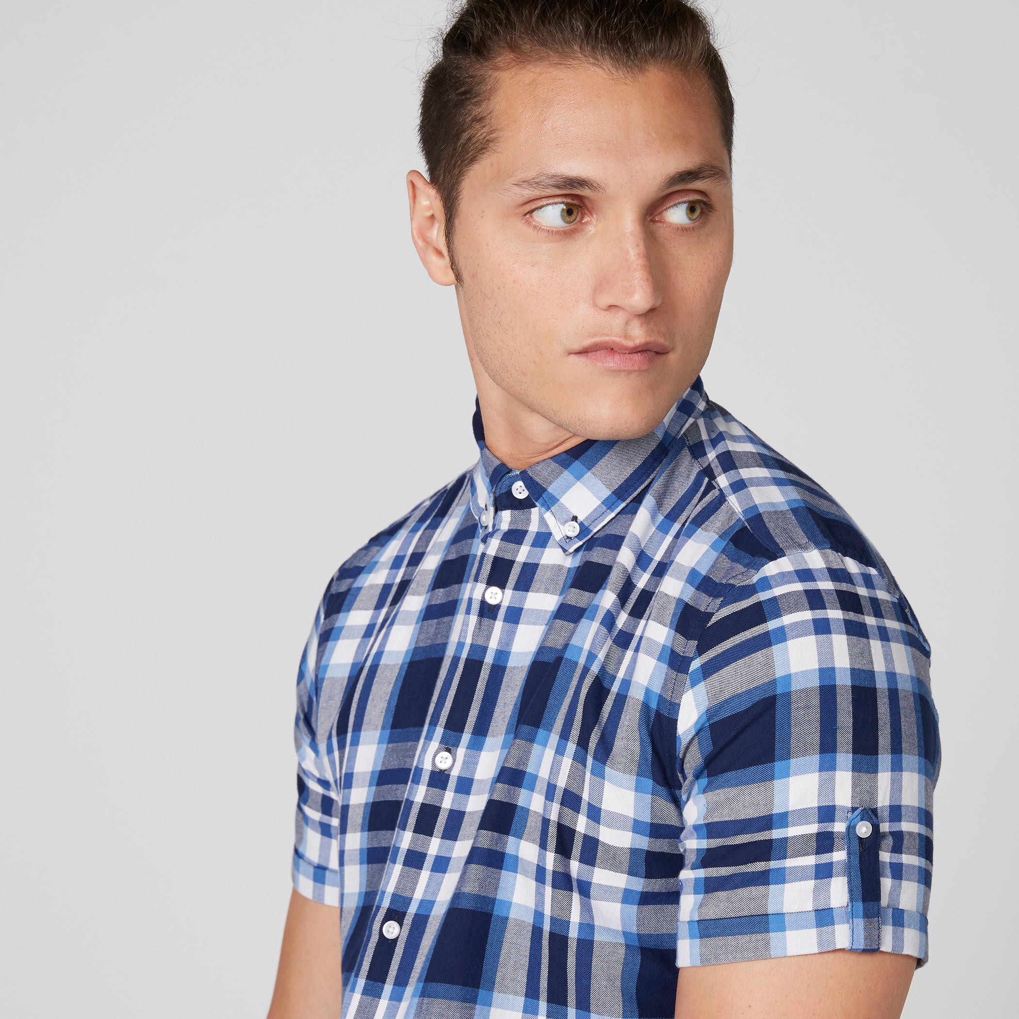 قميص كاروهات بأكمام قصيرة وأزرار-men-clothing-shirts-image-4