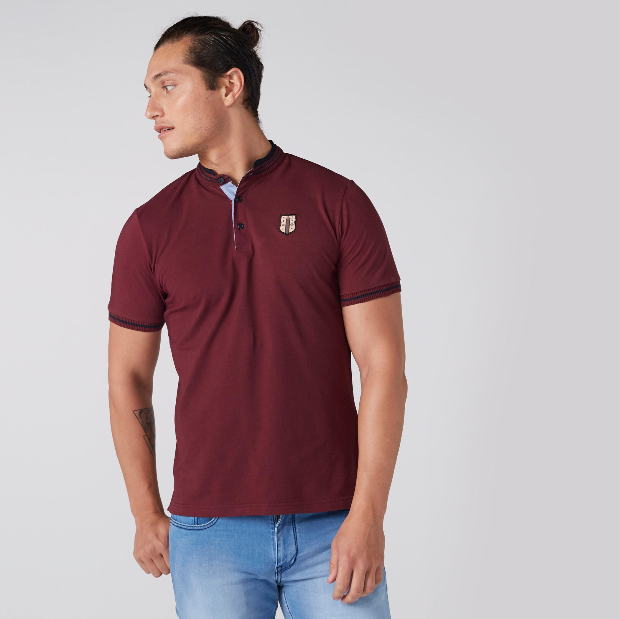 تيشيرت بياقة ماندراين وأكمام قصيرة-men-clothing-tshirtsandpolos-polos-image-3