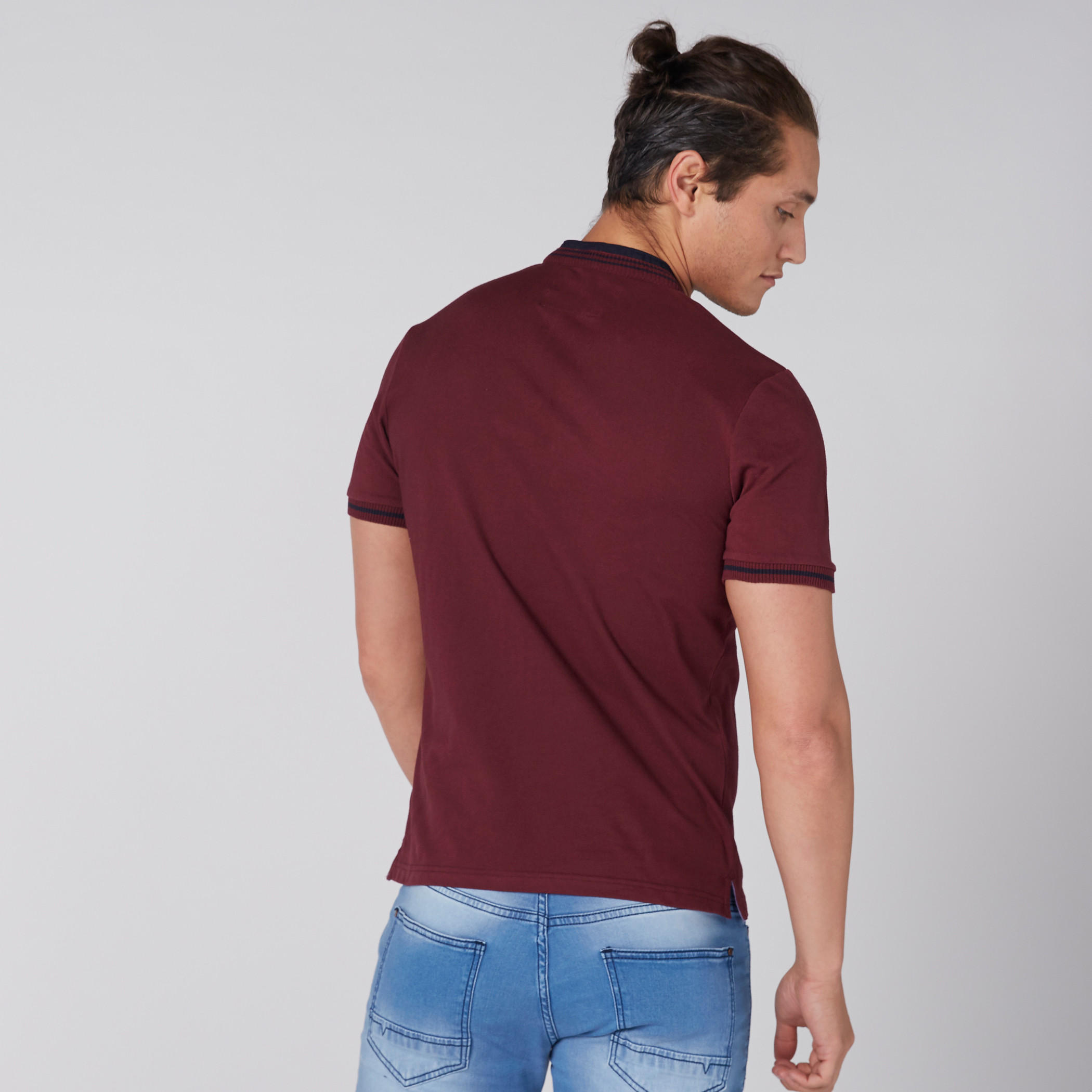 تيشيرت بياقة ماندراين وأكمام قصيرة-men-clothing-tshirtsandpolos-polos-image-2