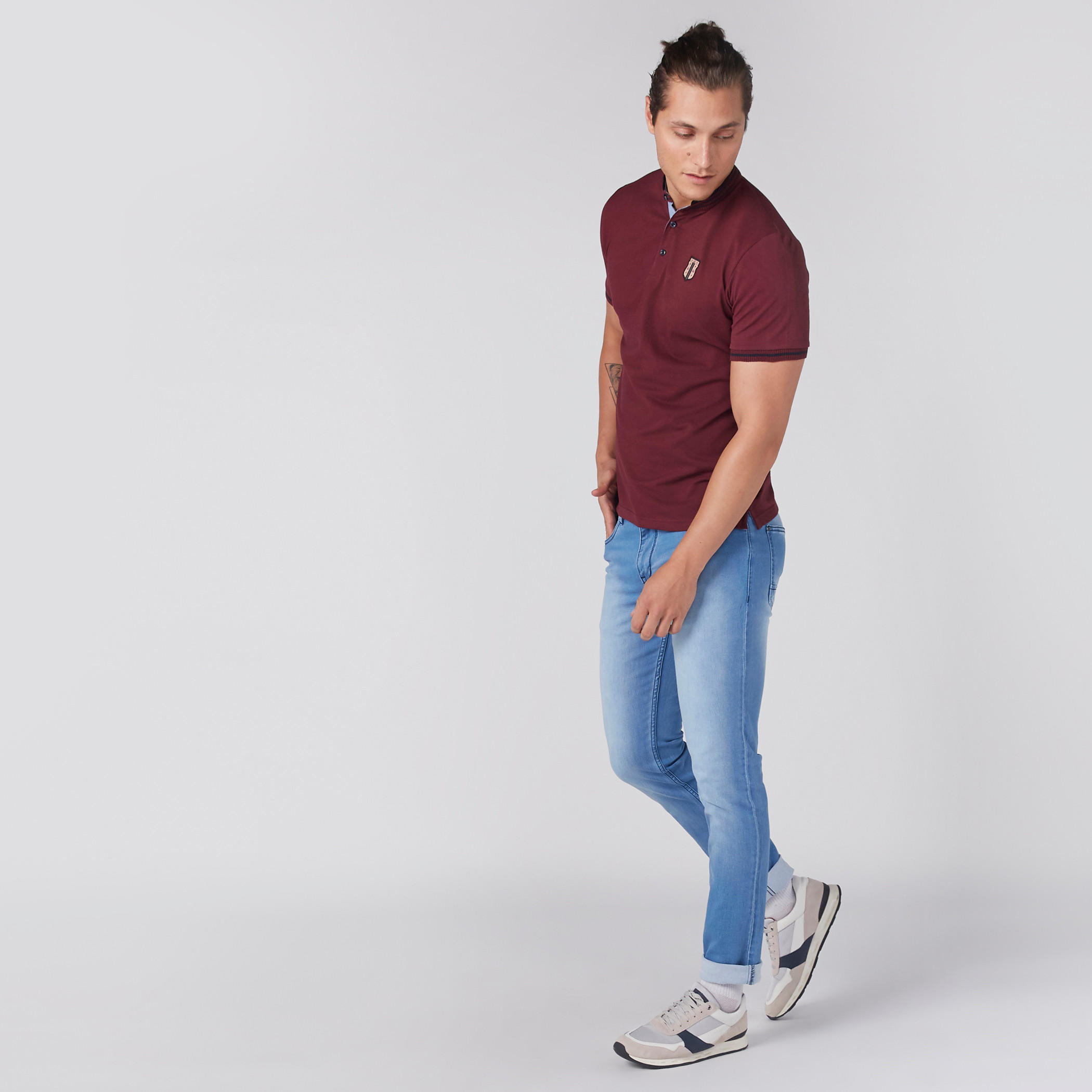 تيشيرت بياقة ماندراين وأكمام قصيرة-men-clothing-tshirtsandpolos-polos-image-1