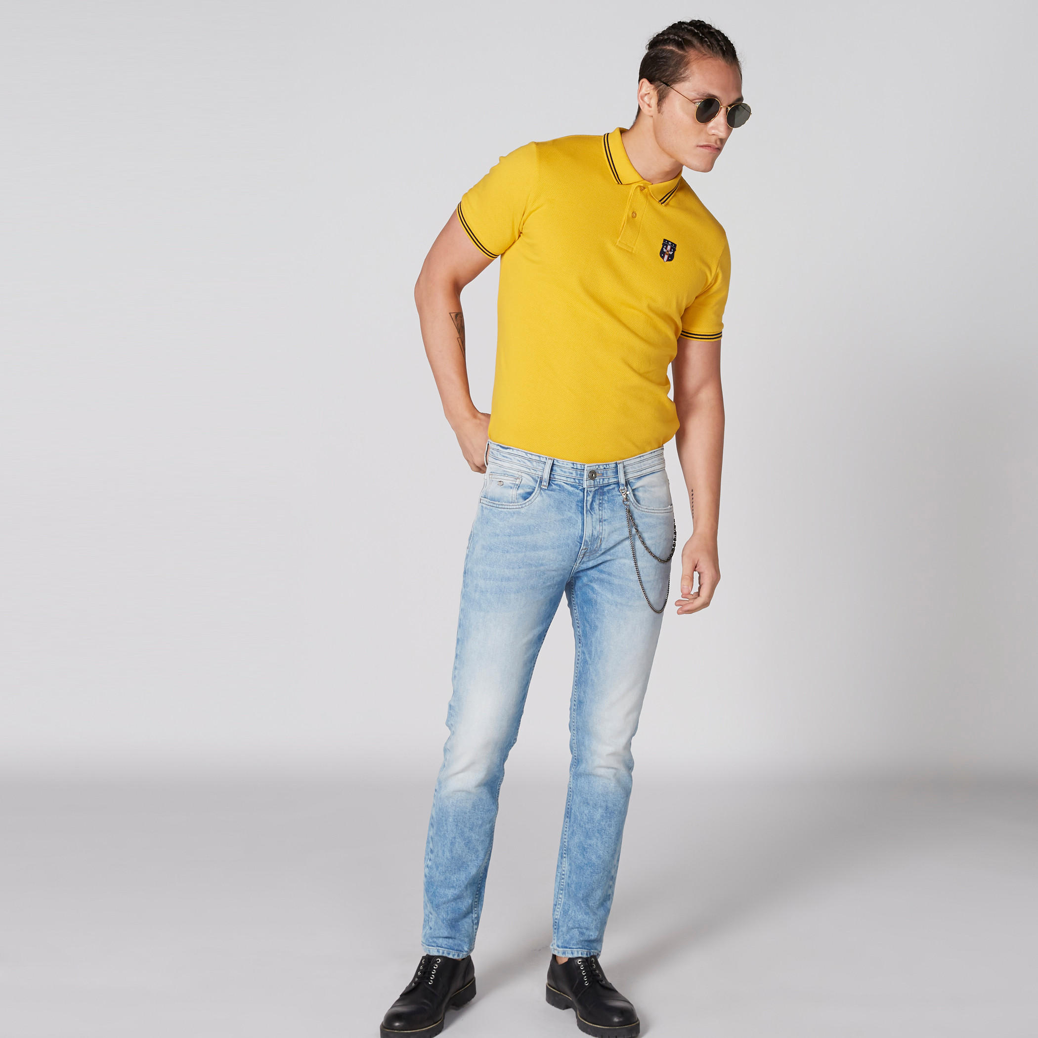 تيشيرت بارز الملمس بياقة بولو وأكمام قصيرة-men-clothing-tshirtsandpolos-polos-image-1