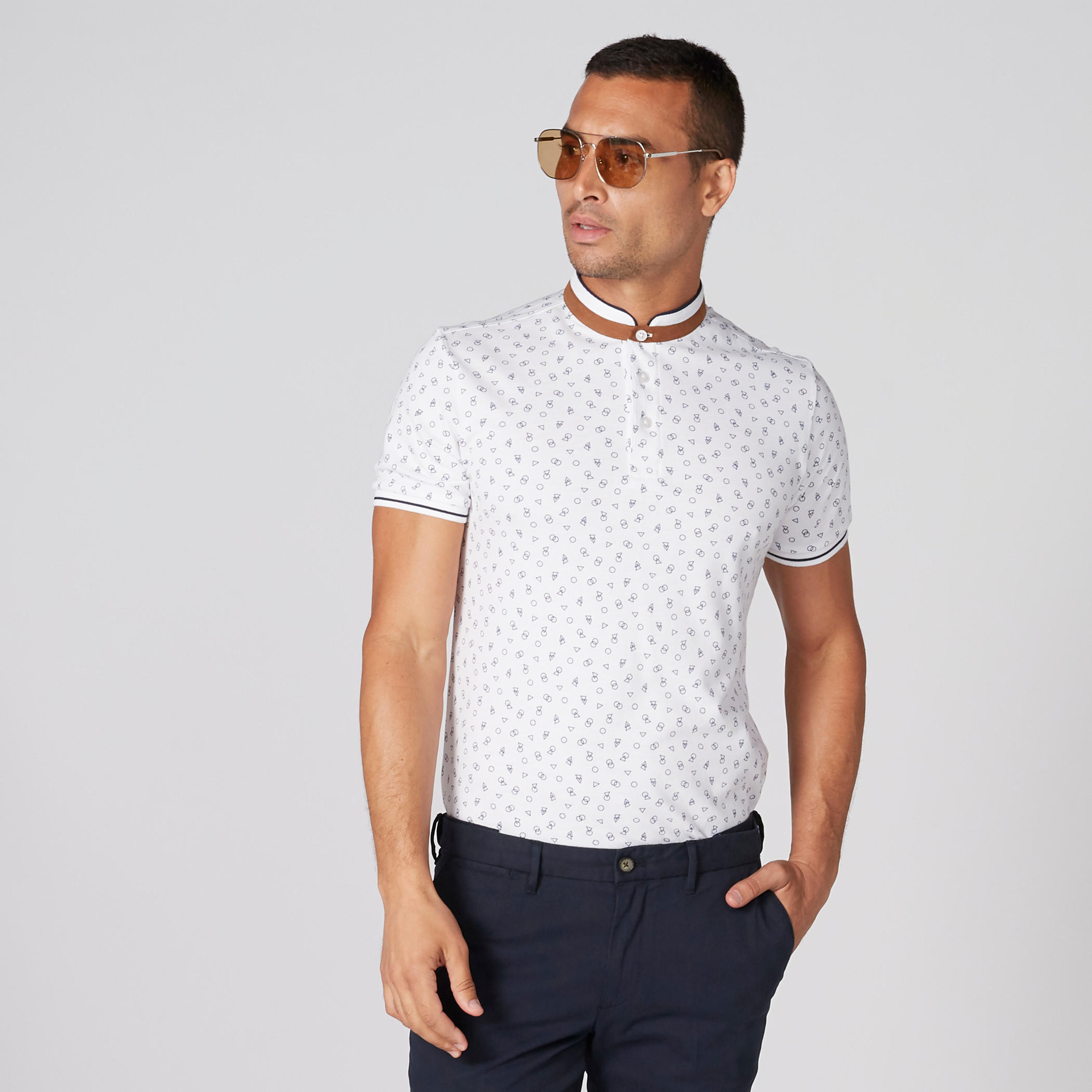 تيشيرت بياقة ماندارين وأكمام قصيرة وطبعات-men-clothing-tshirtsandpolos-polos-image-1