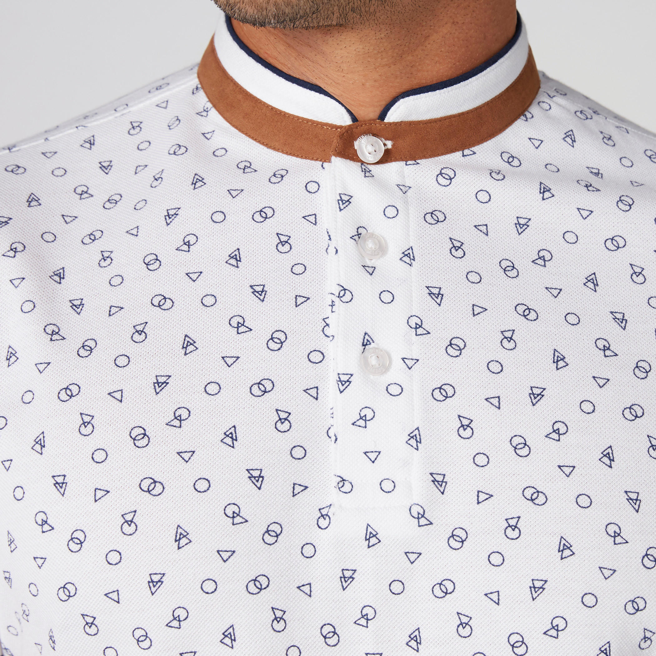 تيشيرت بياقة ماندارين وأكمام قصيرة وطبعات-men-clothing-tshirtsandpolos-polos-image-4