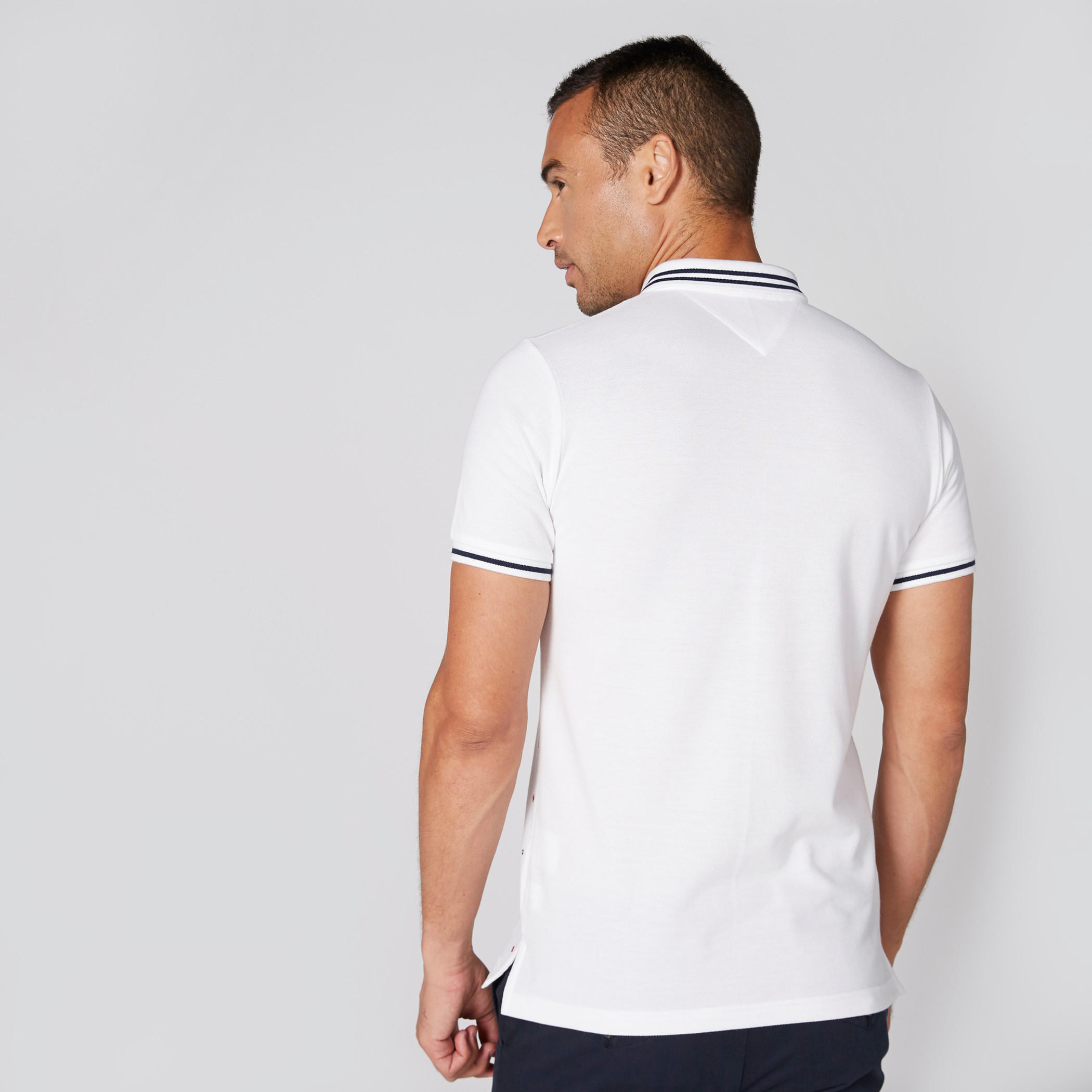 تيشيرت مطرز بياقة بولو وأكمام قصيرة-men-clothing-tshirtsandpolos-polos-image-2