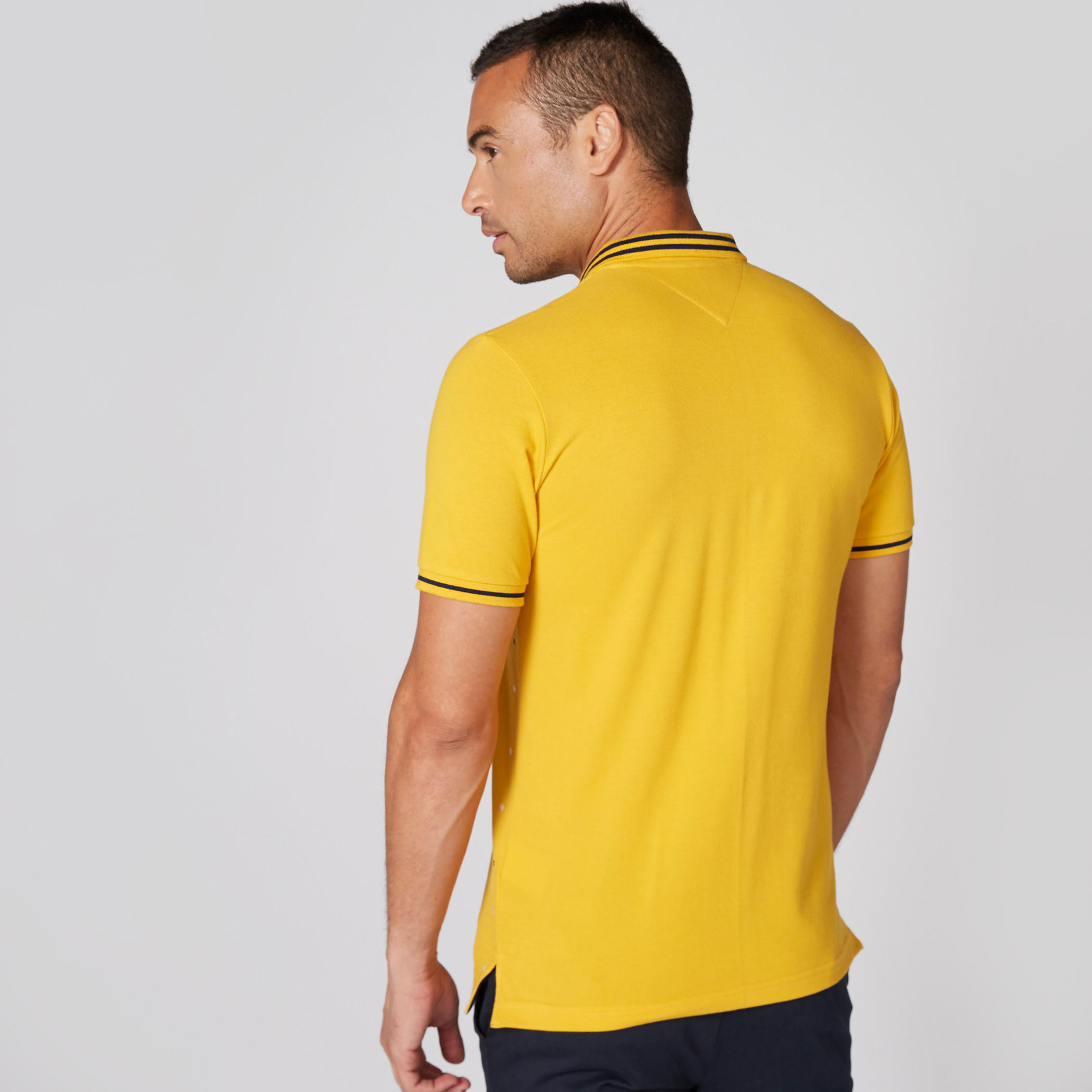 تيشيرت مطرّز بياقة بولو وأكمام قصيرة-men-clothing-tshirtsandpolos-polos-image-2