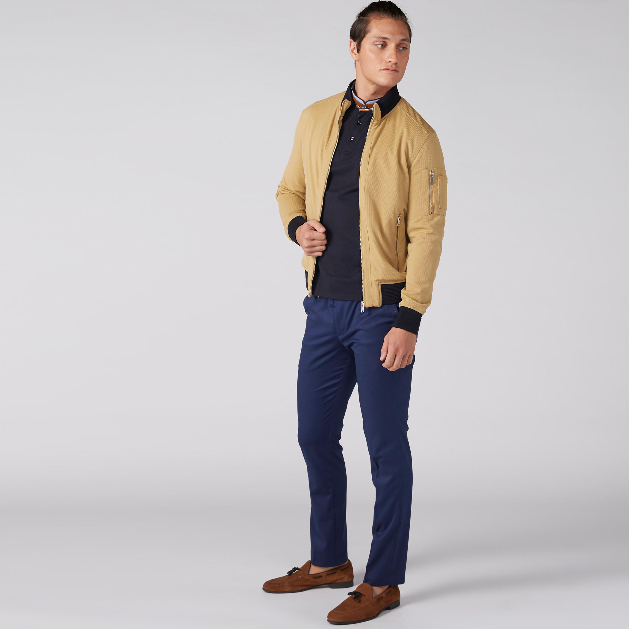 تيشيرت بارز الملمس بياقة ماندراين وأكمام قصيرة-men-clothing-tshirtsandpolos-polos-image-8