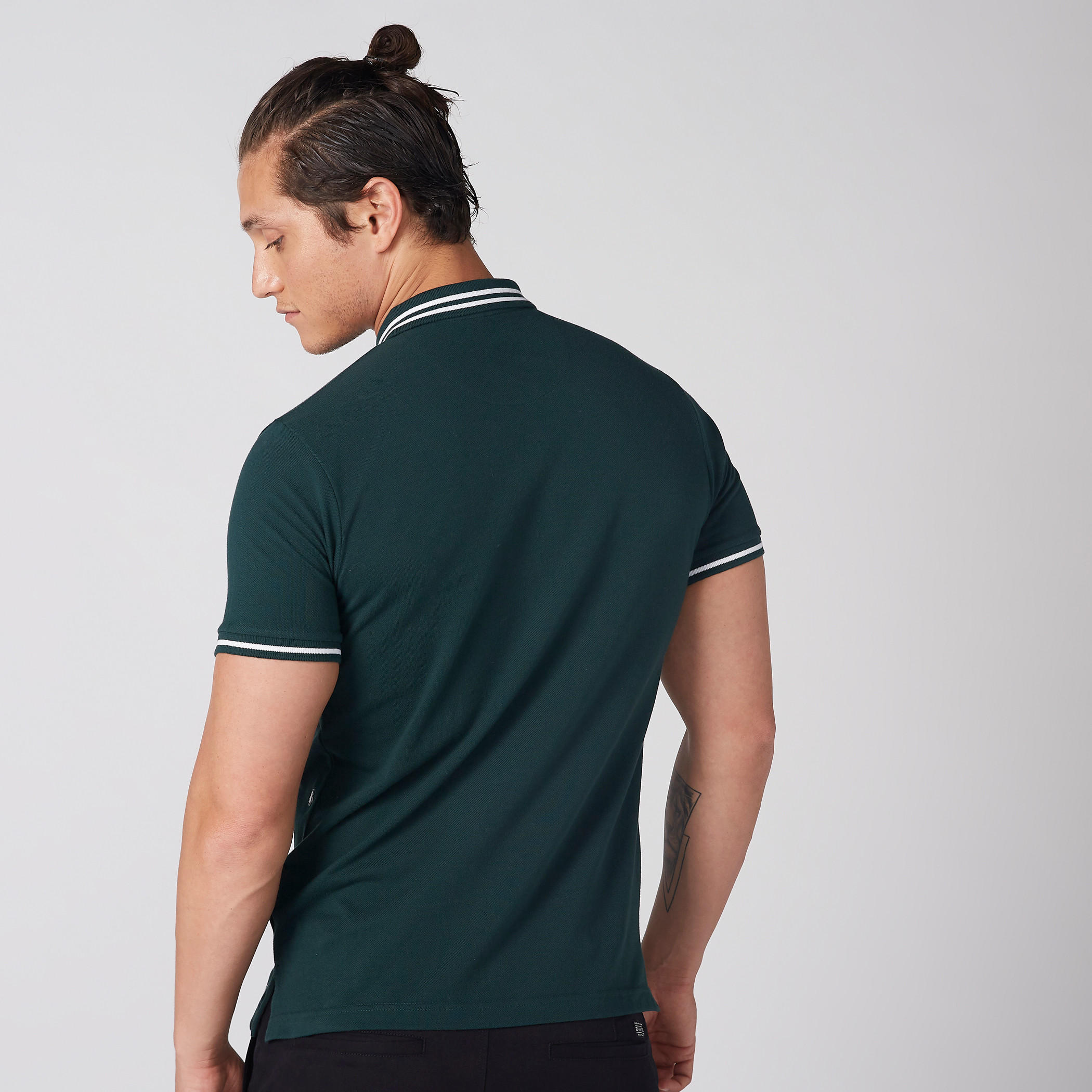 تيشيرت مطرّز بياقة بولو وأكمام قصيرة-men-clothing-tshirtsandpolos-polos-image-2