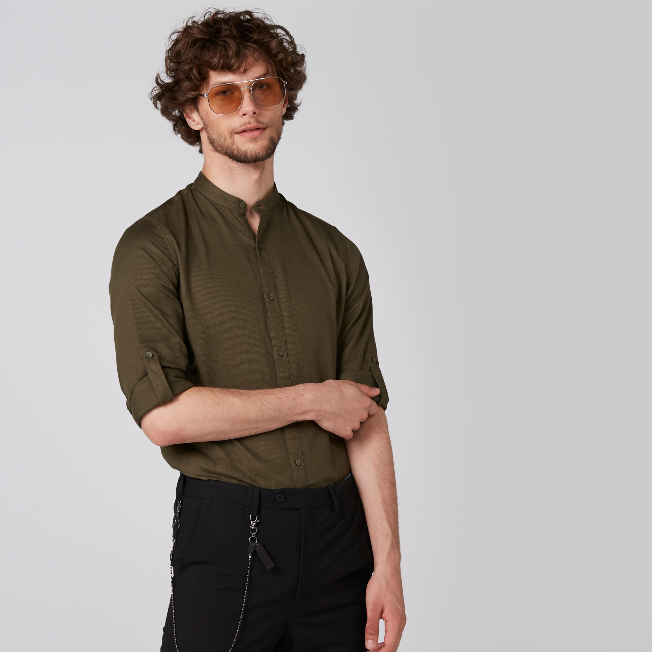 قميص بأكمام طويلة وياقة ماندارين وأزرار-men-clothing-shirts-image-1