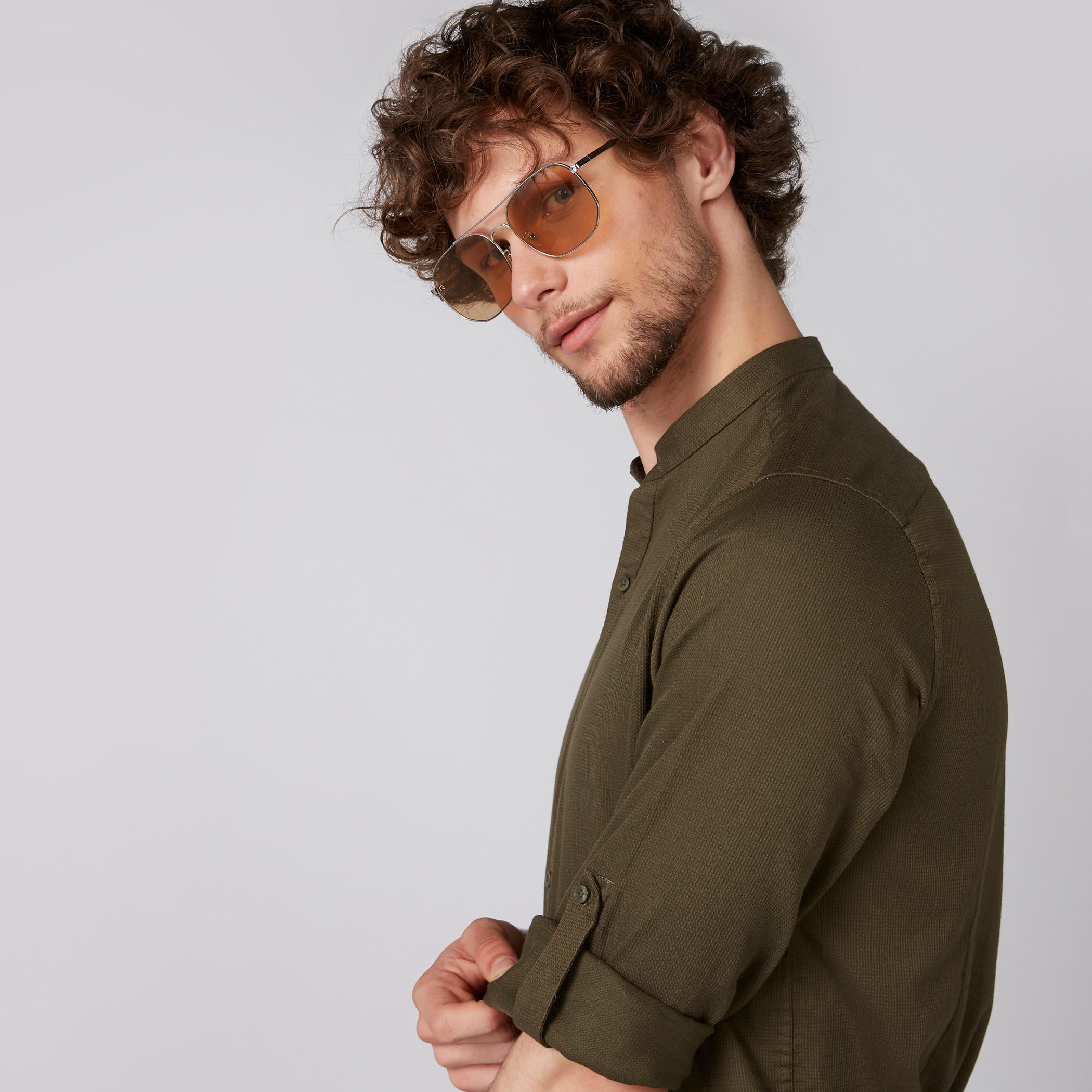 قميص بأكمام طويلة وياقة ماندارين وأزرار-men-clothing-shirts-image-4