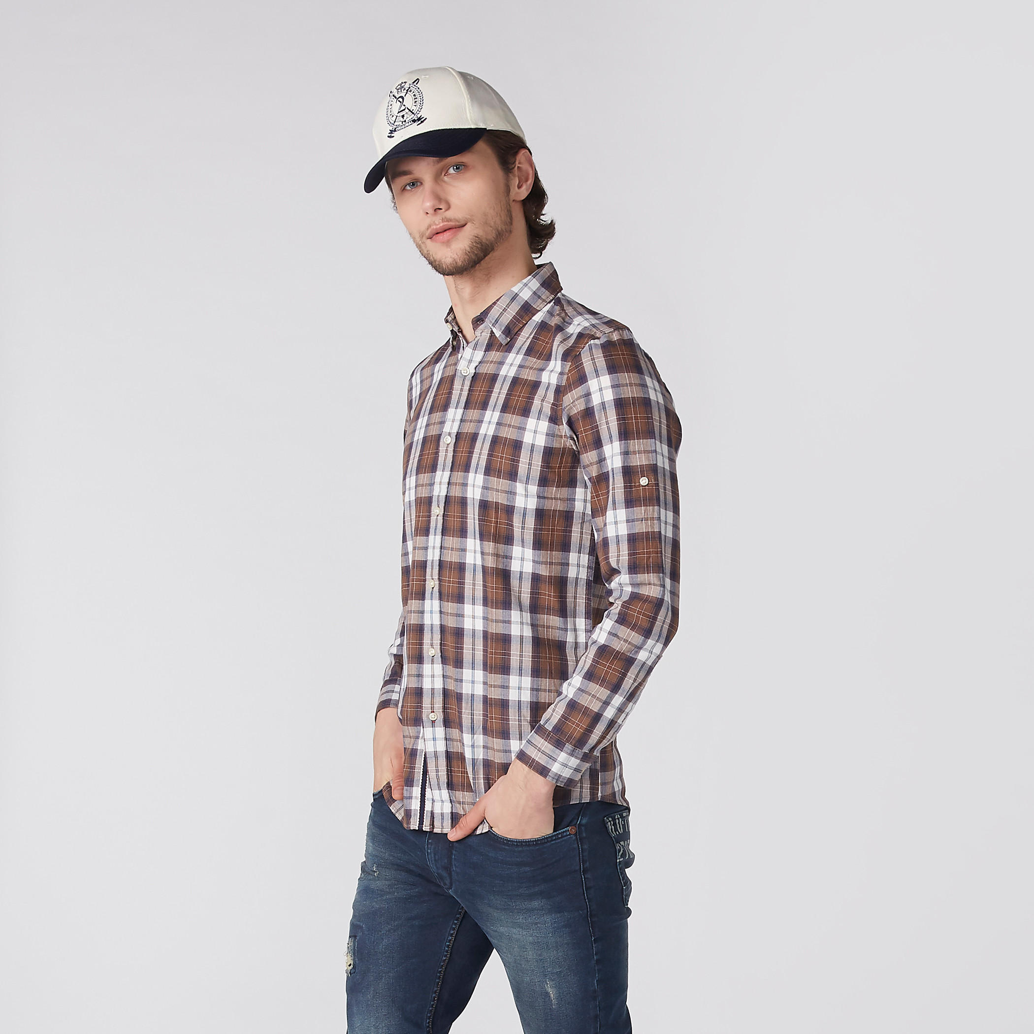 قميص كاروهات بأكمام طويلة وأزرار-men-clothing-shirts-image-3
