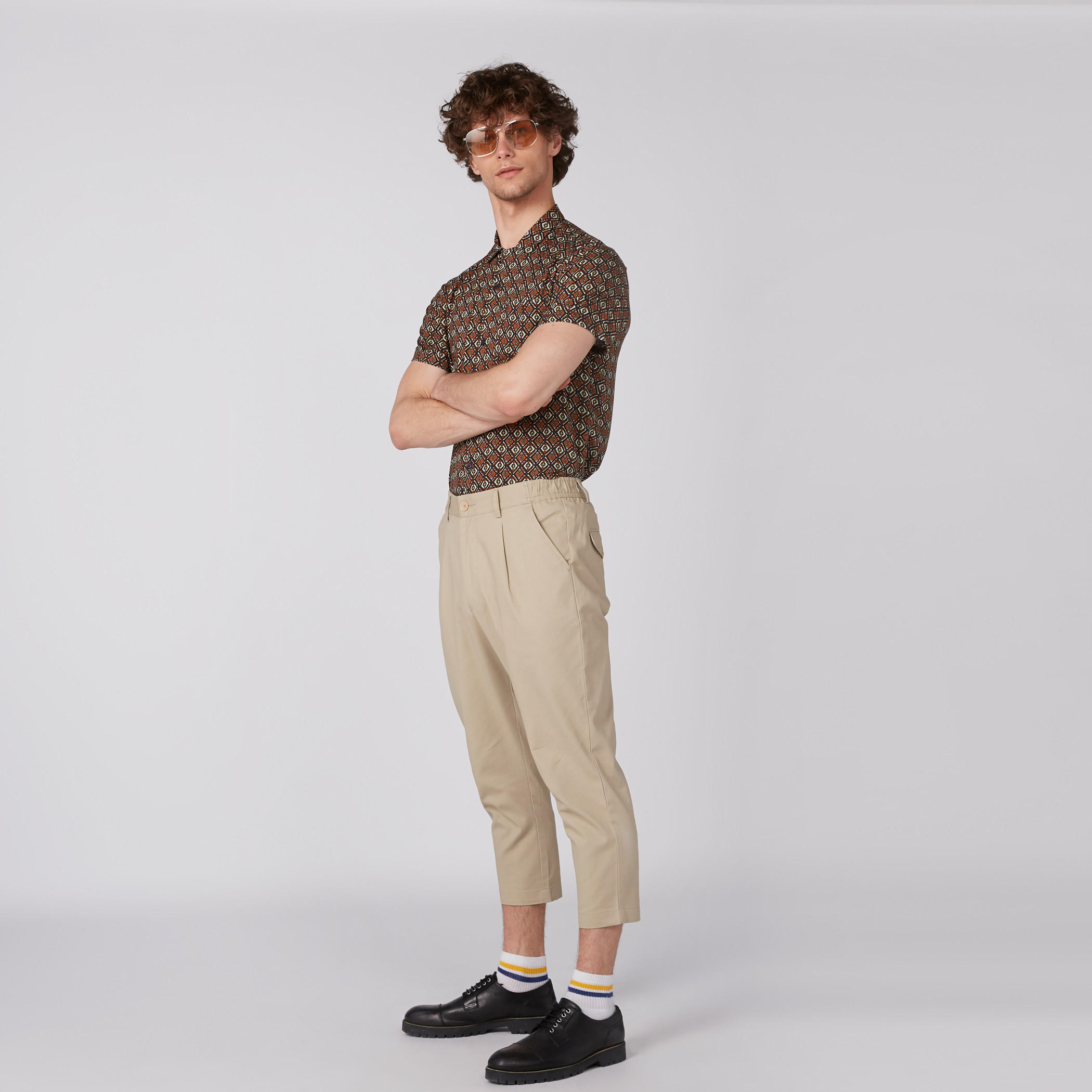 قميص بأكمام قصيرة وأزرار وطبعات-men-clothing-shirts-image-5
