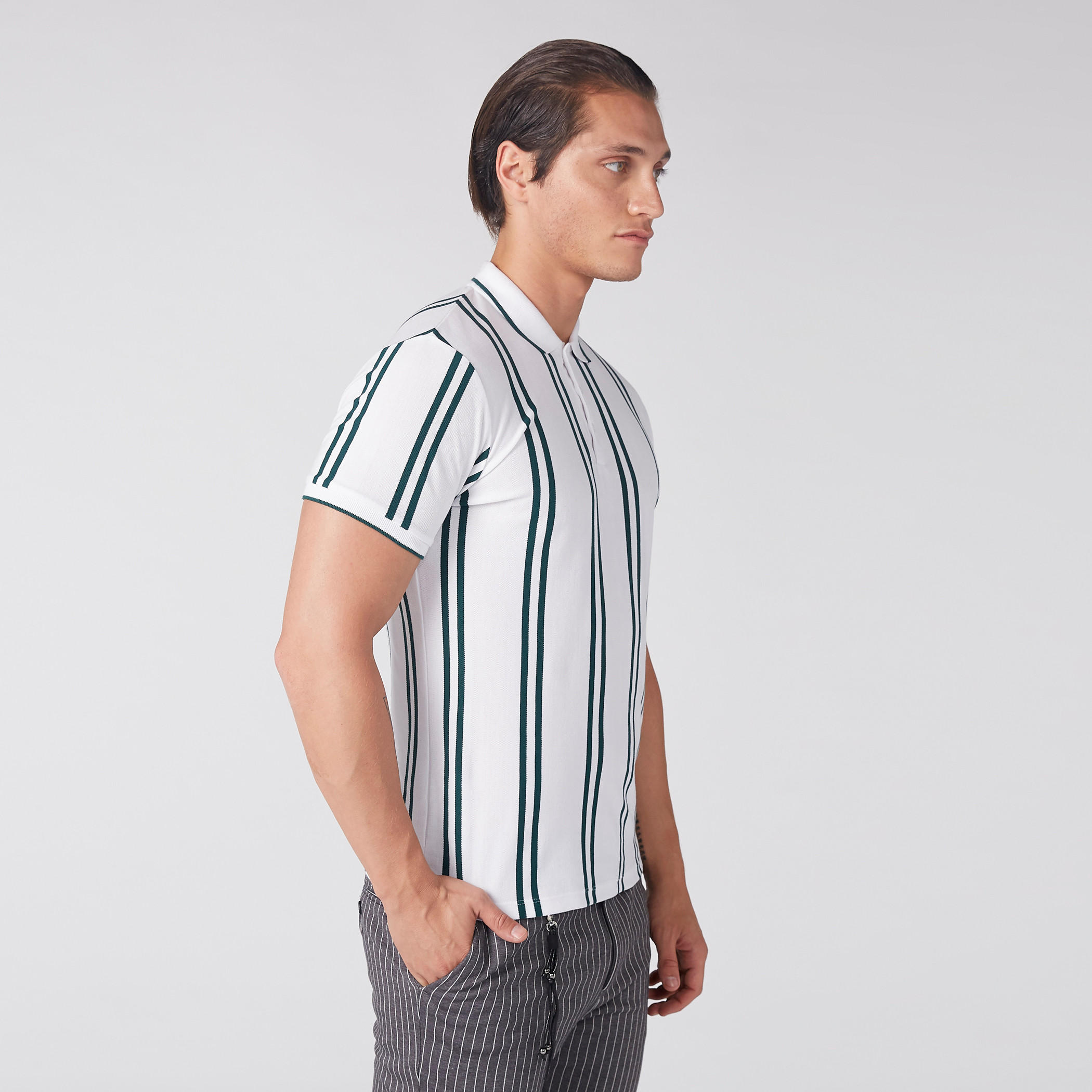 تيشيرت مقلّم بياقة بولو وأكمام قصيرة-men-clothing-tshirtsandpolos-polos-image-3