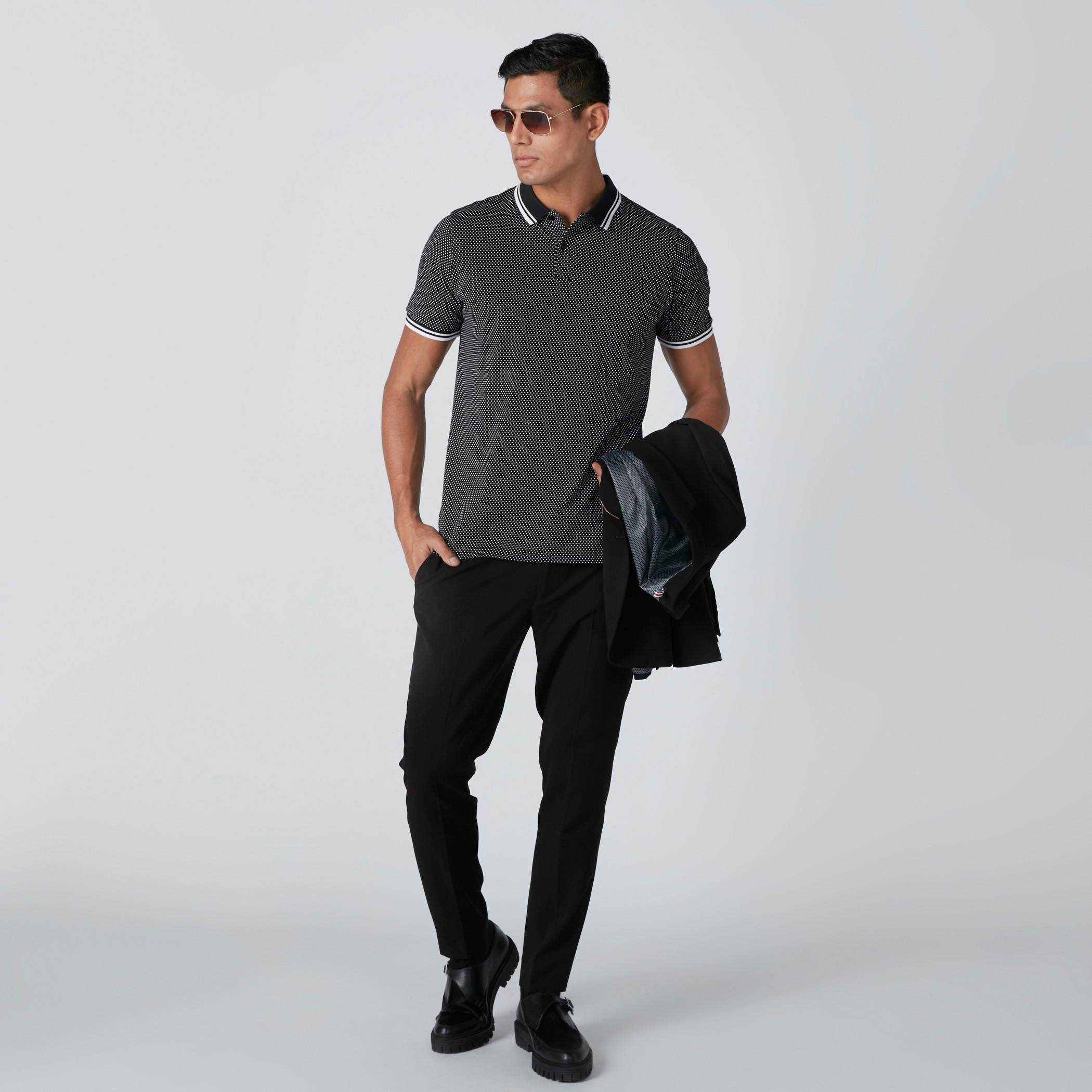 تيشيرت بياقة بولو وأكمام قصيرة وطبعات منقّطة-men-clothing-tshirtsandpolos-polos-image-2