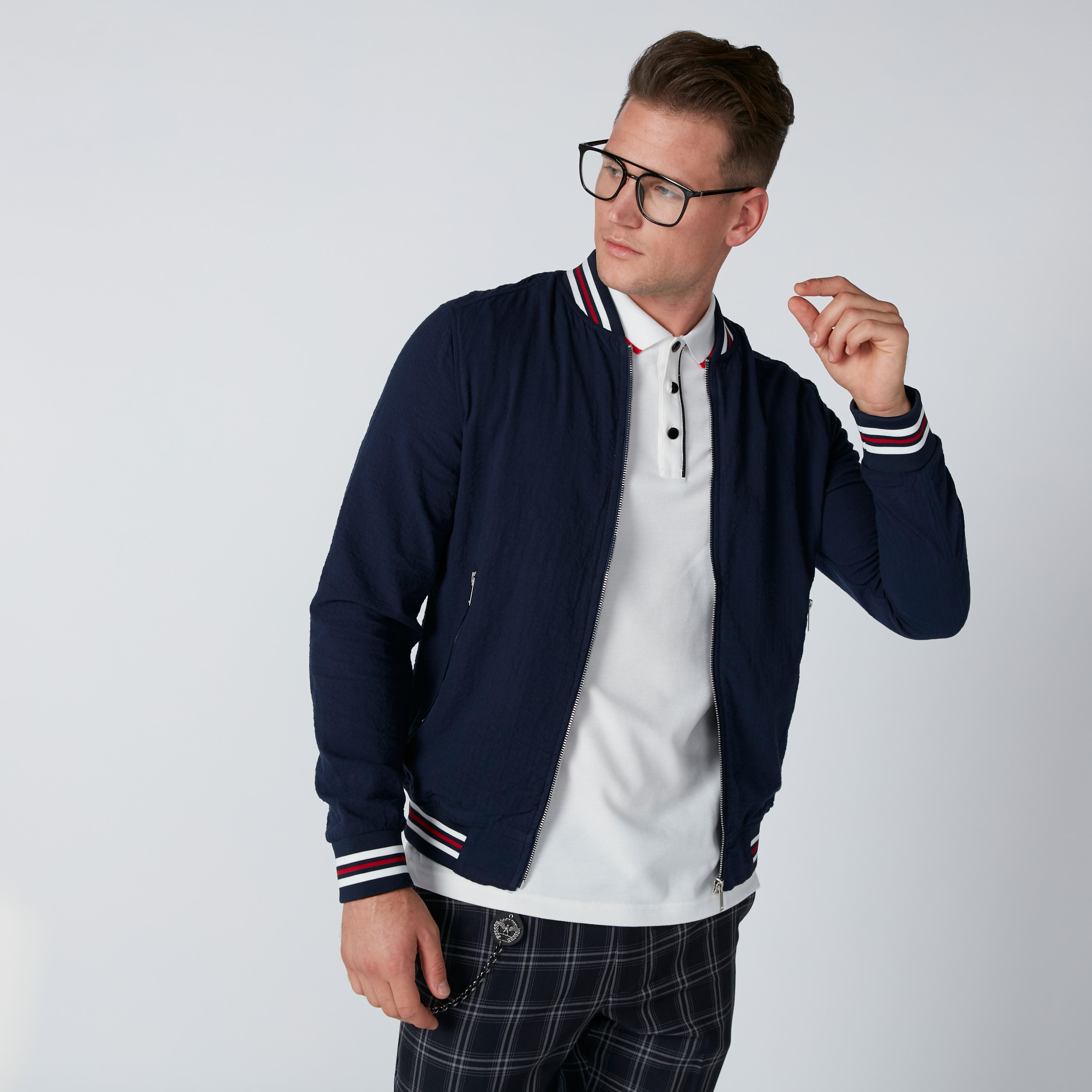 جاكيت بومبر مستدامة بأكمام طويلة وجيوب -men-clothing-jacketsandblazers-jackets-image-1