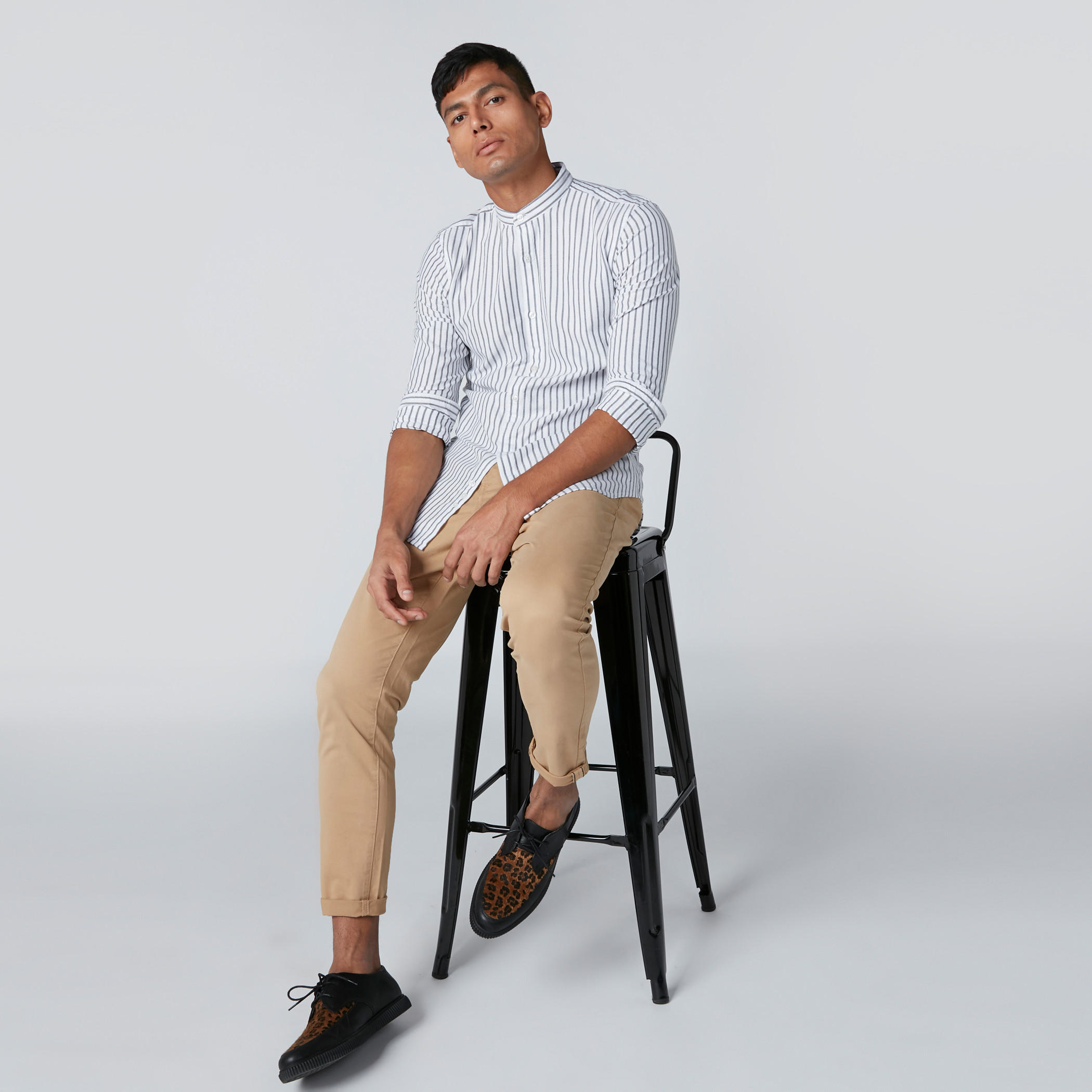 قميص مقلّم بياقة ماندارين وأكمام طويلة-men-clothing-shirts-image-3