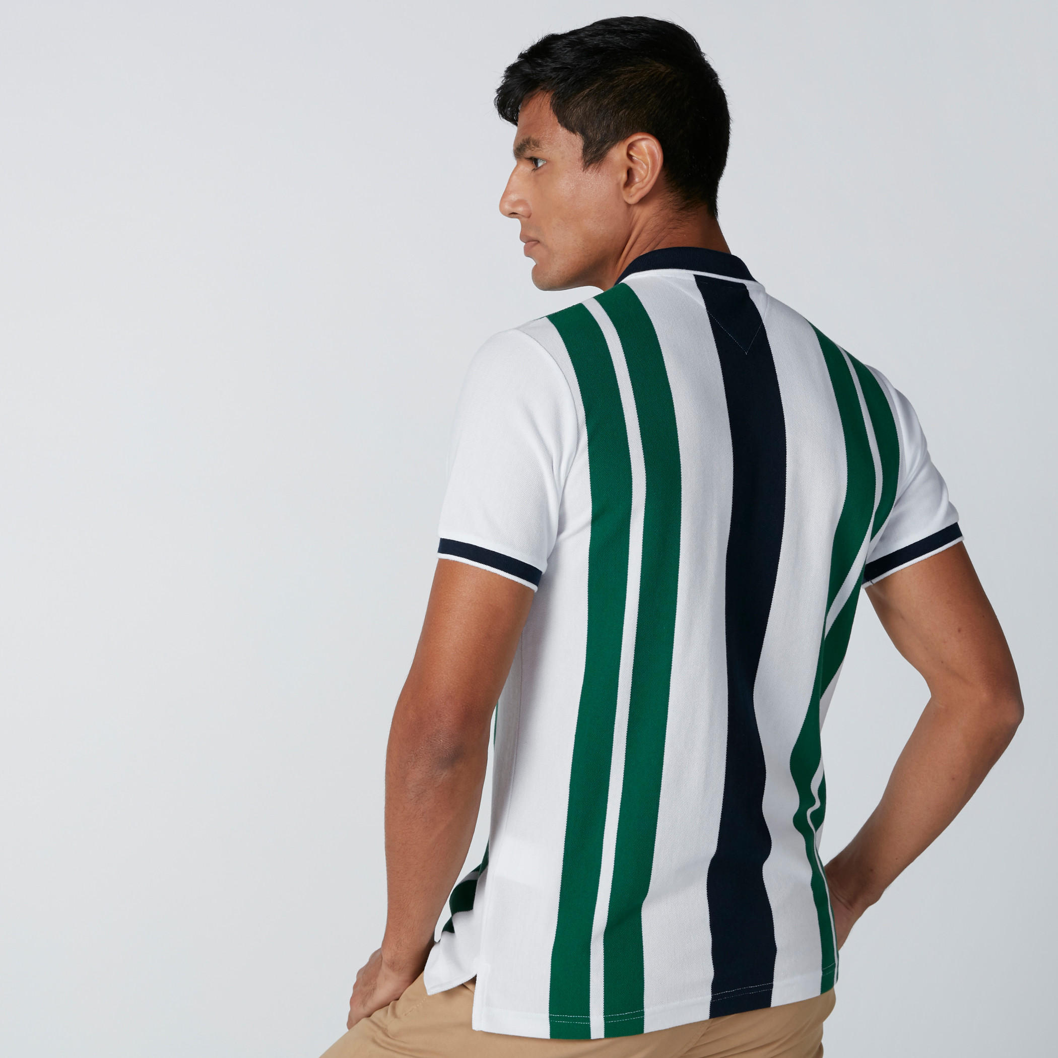 تيشيرت مقلّم بياقة بولو وأكمام قصيرة-men-clothing-tshirtsandpolos-polos-image-2