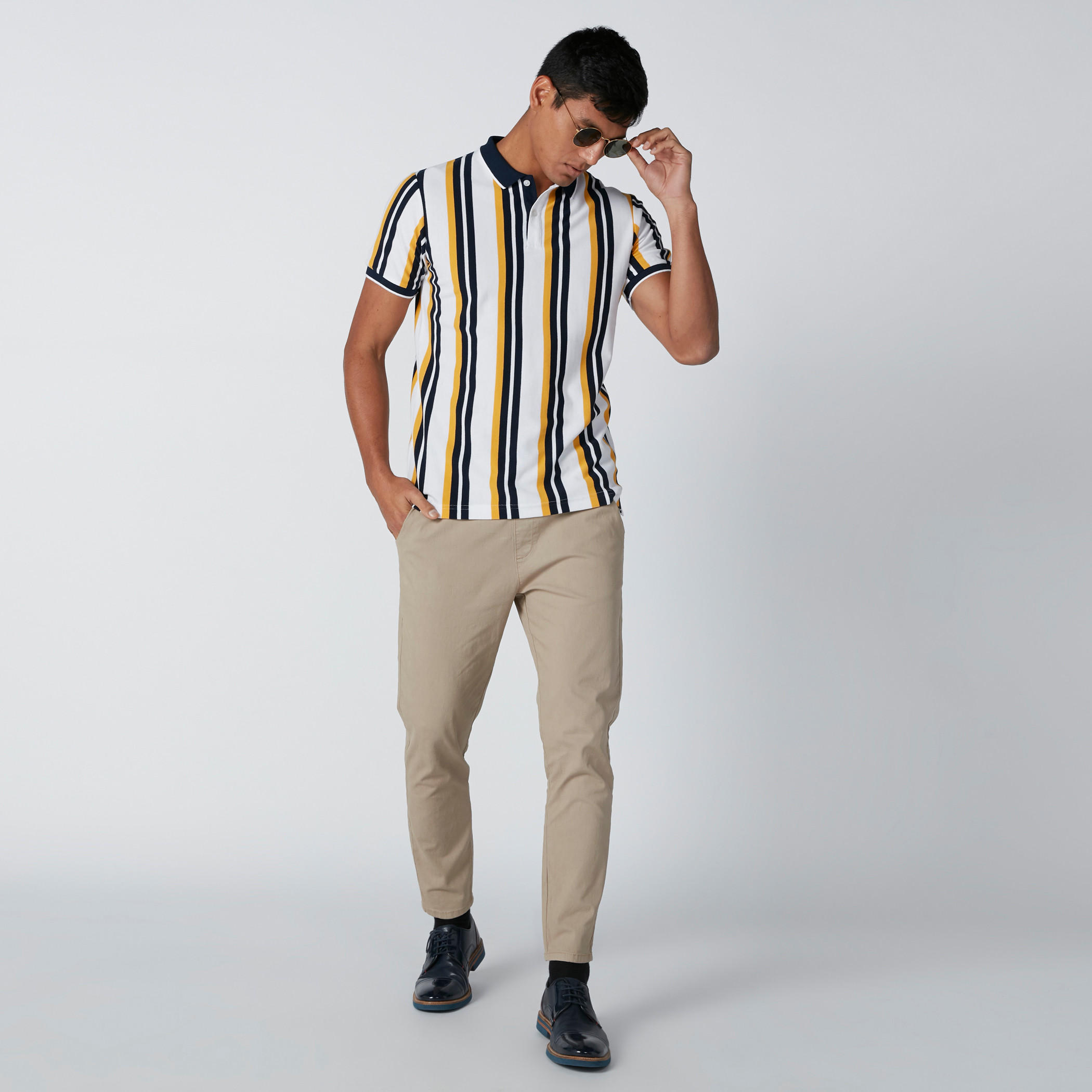 تيشيرت مقلّم بياقة بولو وأكمام قصيرة-men-clothing-tshirtsandpolos-polos-image-3