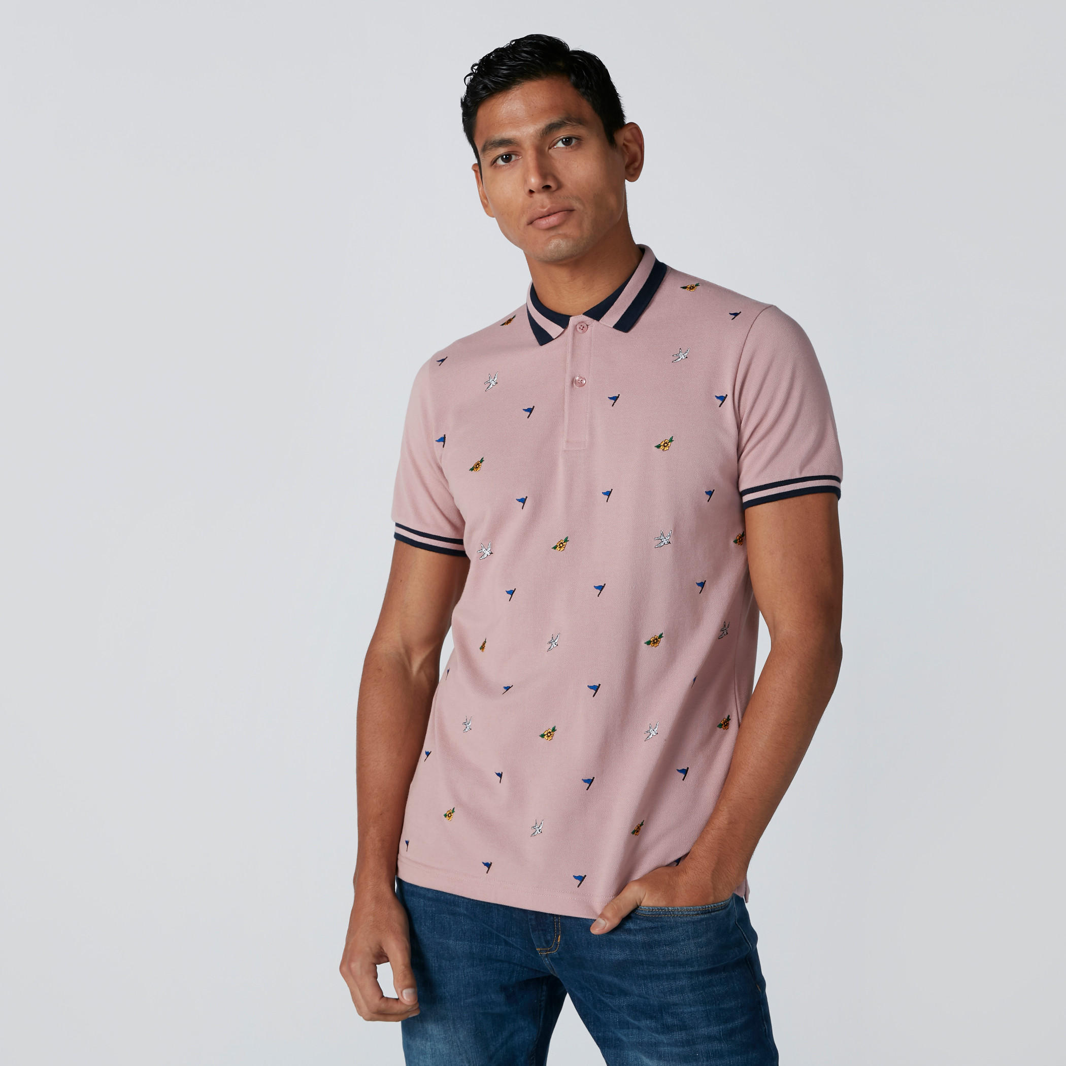 تيشيرت مطرّز بياقة بولو وأكمام قصيرة-men-clothing-tshirtsandpolos-polos-image-1