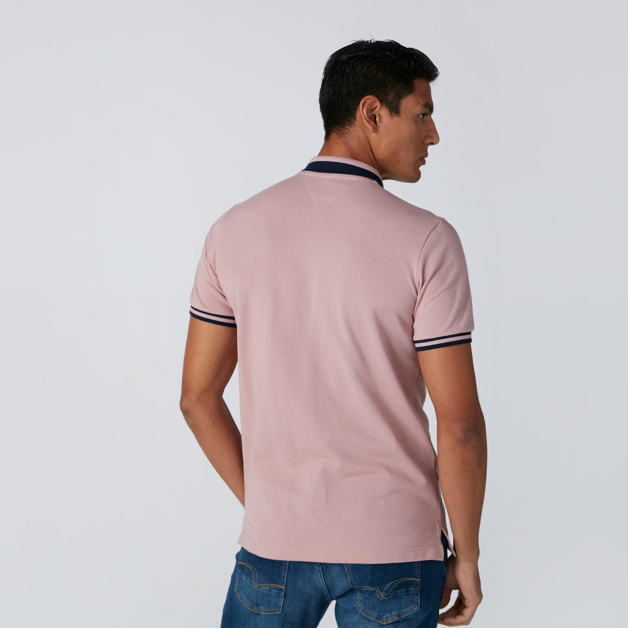 تيشيرت مطرّز بياقة بولو وأكمام قصيرة-men-clothing-tshirtsandpolos-polos-image-2