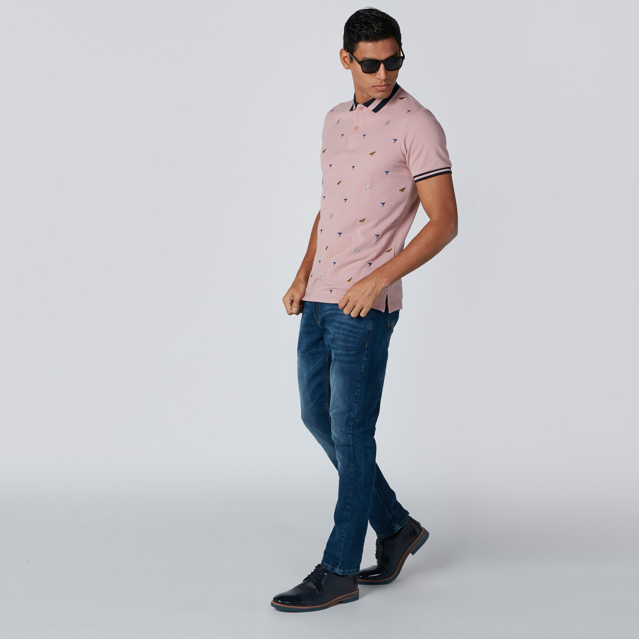 تيشيرت مطرّز بياقة بولو وأكمام قصيرة-men-clothing-tshirtsandpolos-polos-image-3