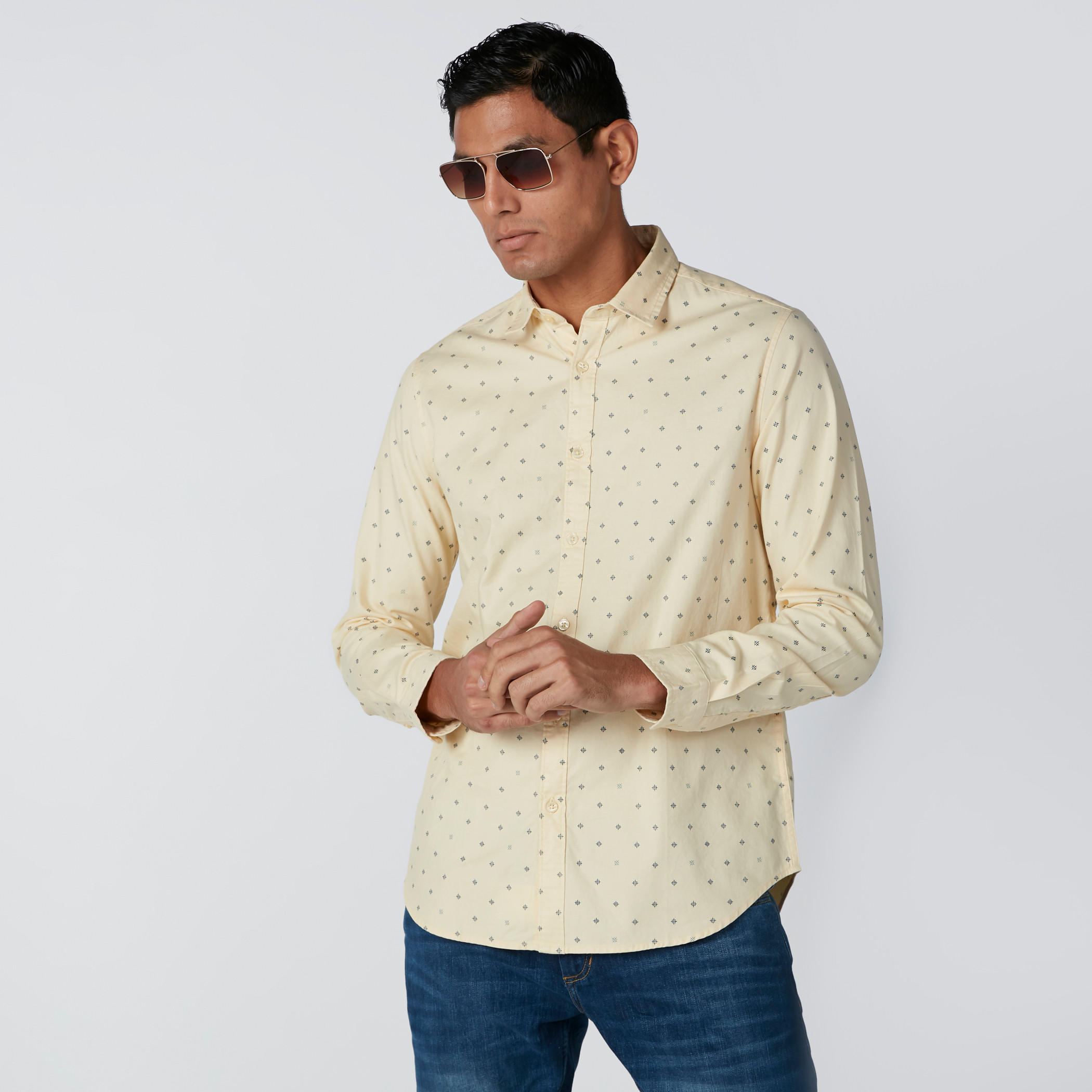 قميص بأكمام طويلة وأزرار وطبعات-men-clothing-shirts-image-1
