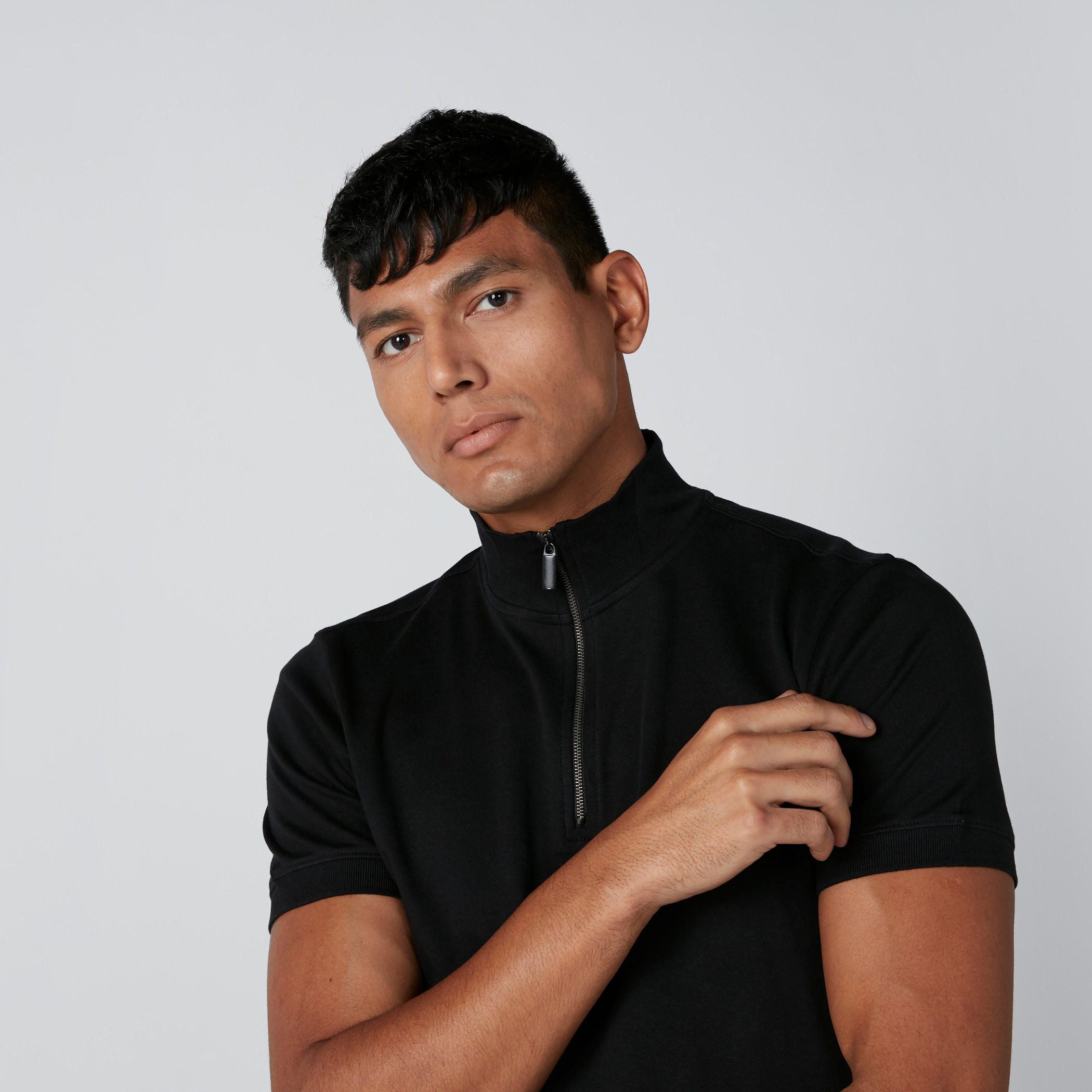 تيشيرت بياقة عالية وأكمام قصيرة-men-clothing-tshirtsandpolos-polos-image-1