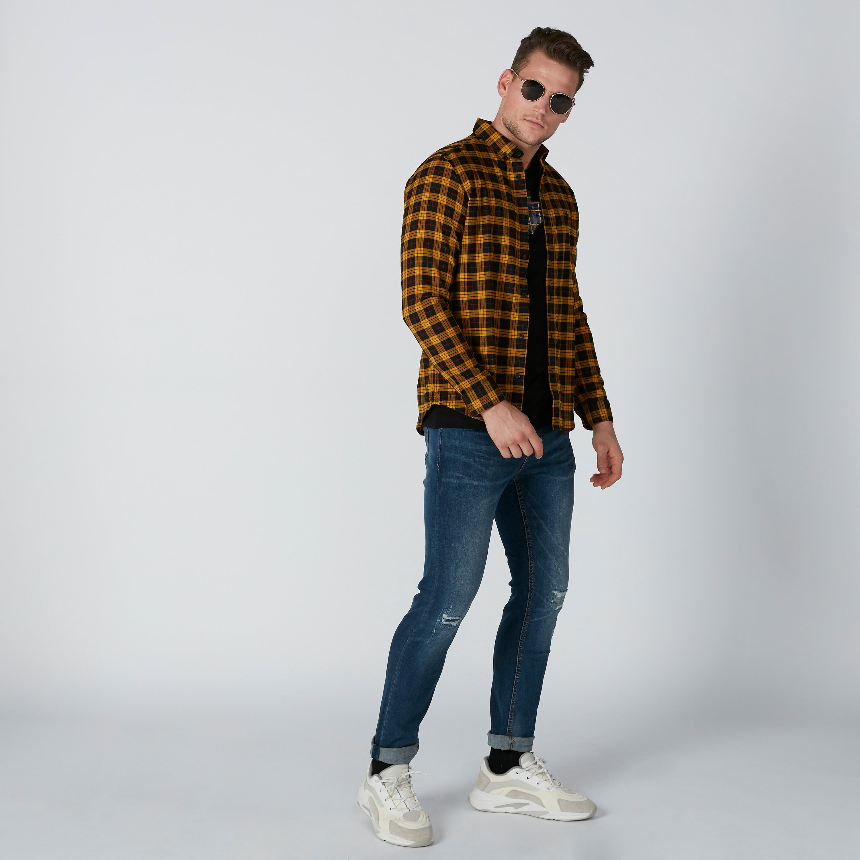 قميص كاروهات بأكمام طويلة وأزرار-men-clothing-shirts-image-3