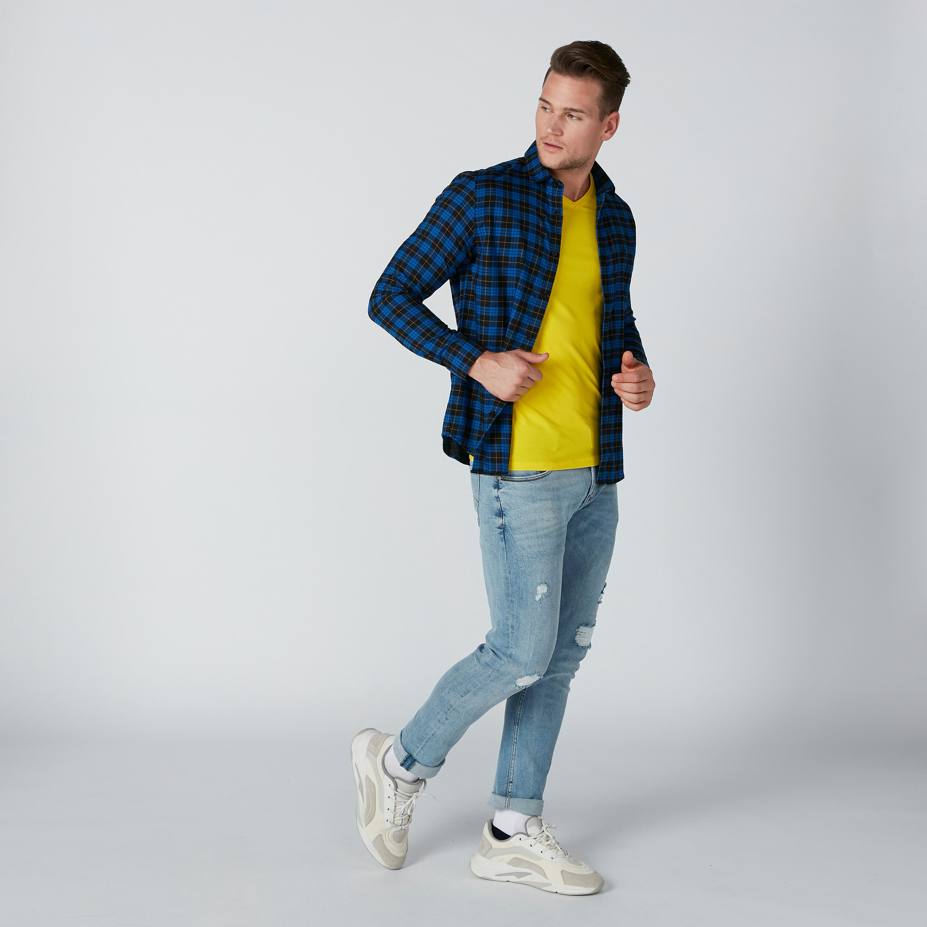 قميص كاروهات بأكمام طويلة وأزرار-men-clothing-shirts-image-2